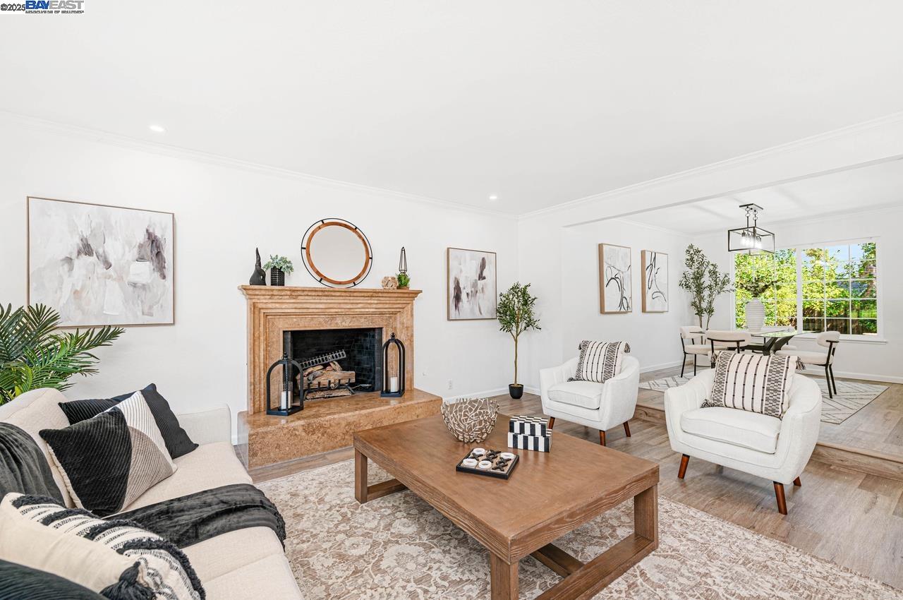 Detail Gallery Image 2 of 31 For 954 Crellin Rd, Pleasanton,  CA 94566 - 4 Beds | 3 Baths