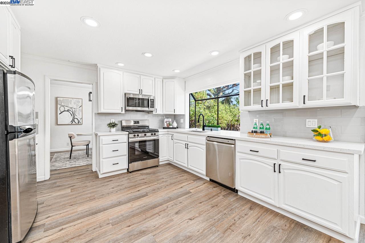 Detail Gallery Image 11 of 31 For 954 Crellin Rd, Pleasanton,  CA 94566 - 4 Beds | 3 Baths