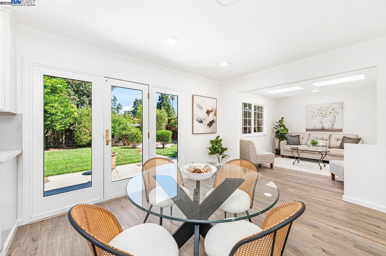 Detail Gallery Image 14 of 31 For 954 Crellin Rd, Pleasanton,  CA 94566 - 4 Beds | 3 Baths
