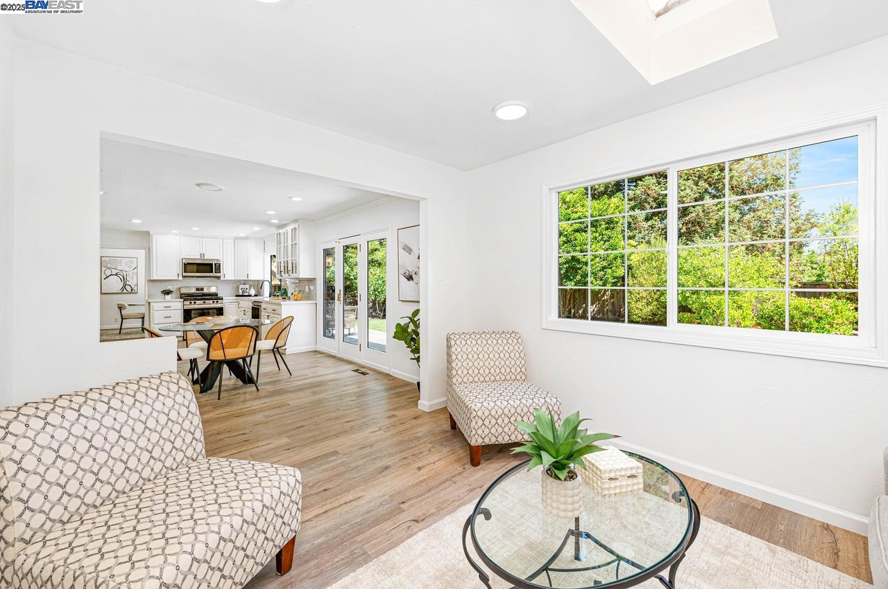 Detail Gallery Image 16 of 31 For 954 Crellin Rd, Pleasanton,  CA 94566 - 4 Beds | 3 Baths