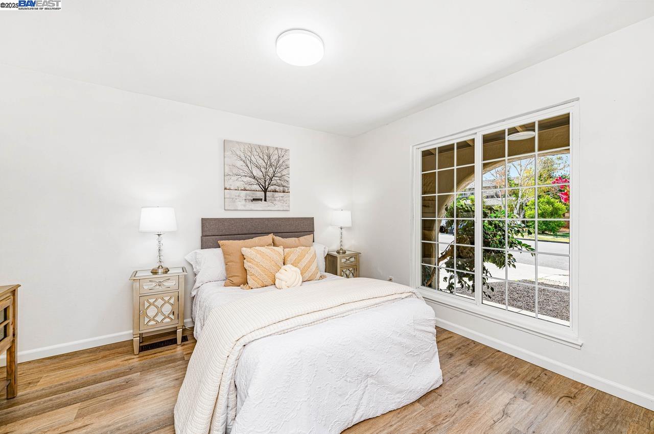 Detail Gallery Image 18 of 31 For 954 Crellin Rd, Pleasanton,  CA 94566 - 4 Beds | 3 Baths