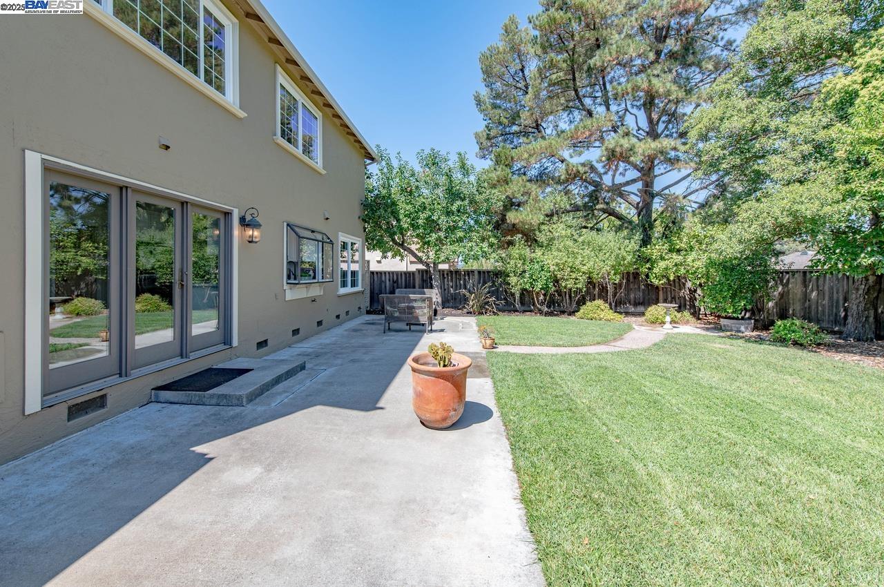 Detail Gallery Image 26 of 31 For 954 Crellin Rd, Pleasanton,  CA 94566 - 4 Beds | 3 Baths