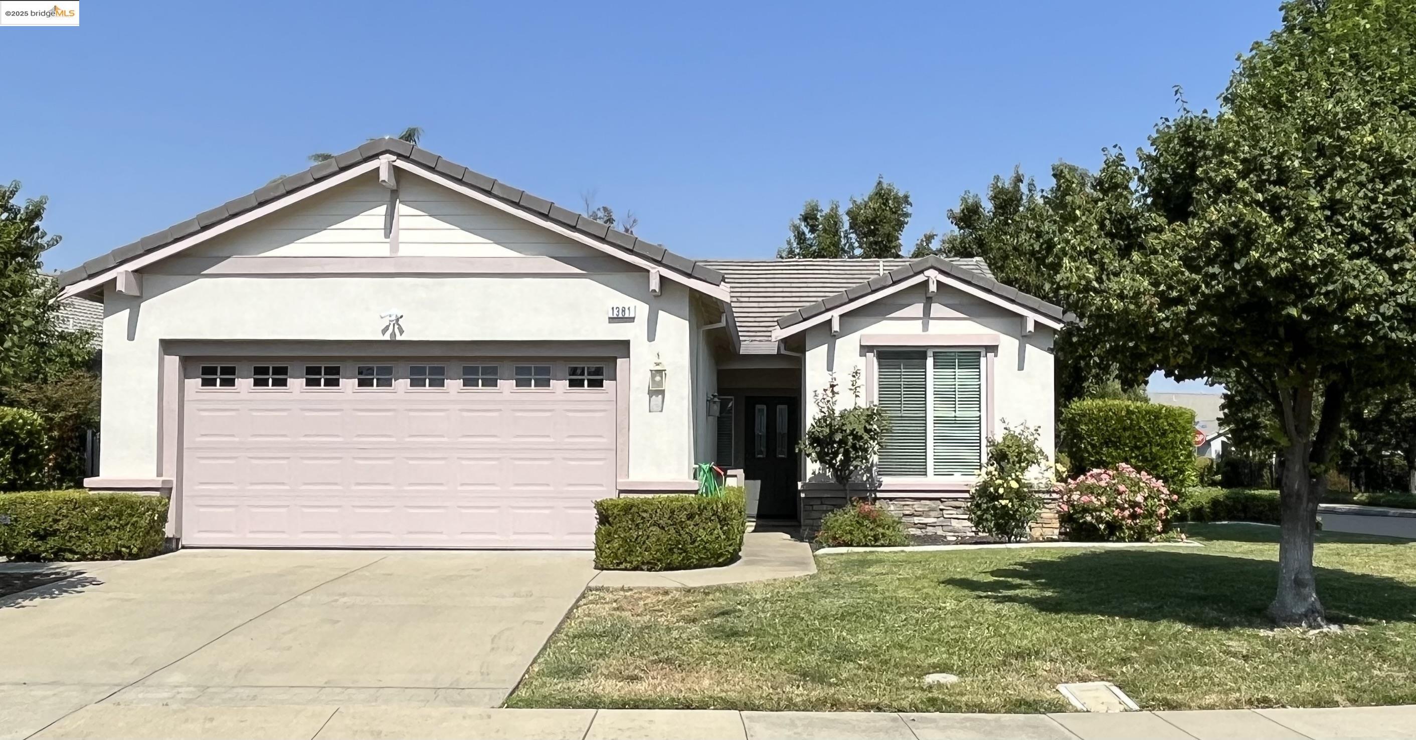 Detail Gallery Image 1 of 17 For 1381 Bonum Way, Brentwood,  CA 94513 - 2 Beds | 2 Baths