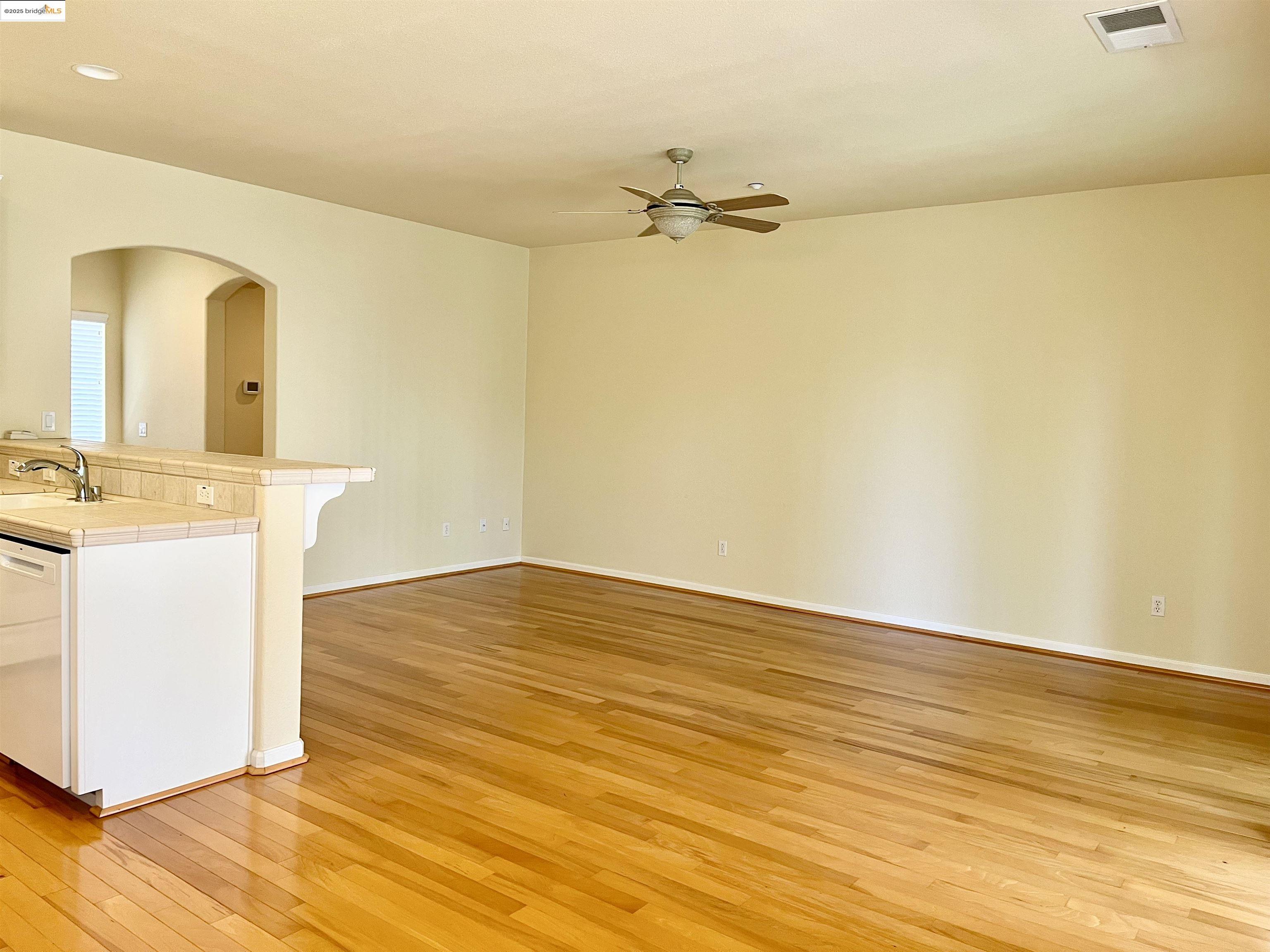 Detail Gallery Image 4 of 17 For 1381 Bonum Way, Brentwood,  CA 94513 - 2 Beds | 2 Baths