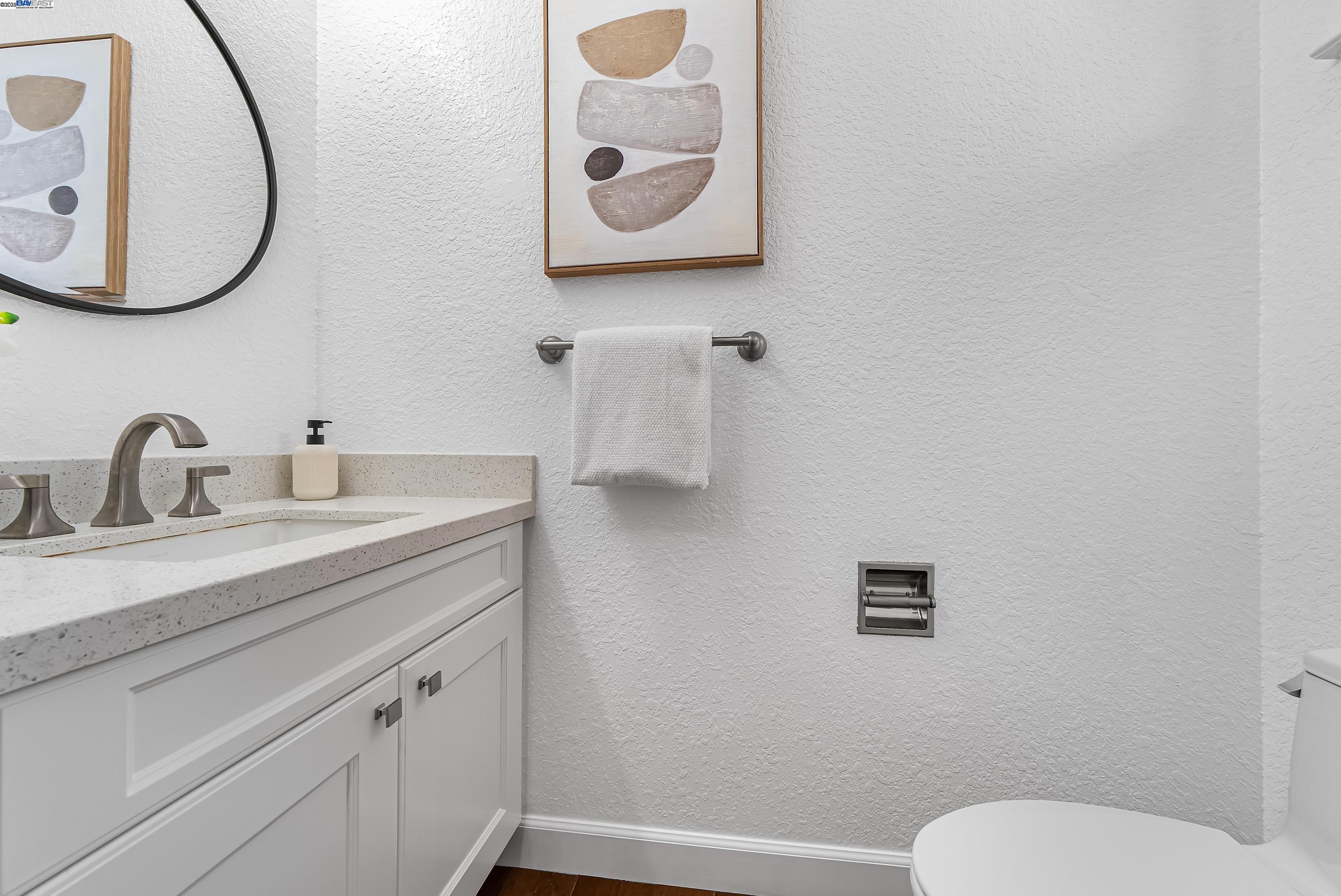 Detail Gallery Image 12 of 39 For 163 Gladys Ave, Mountain View,  CA 94043 - 2 Beds | 2/1 Baths