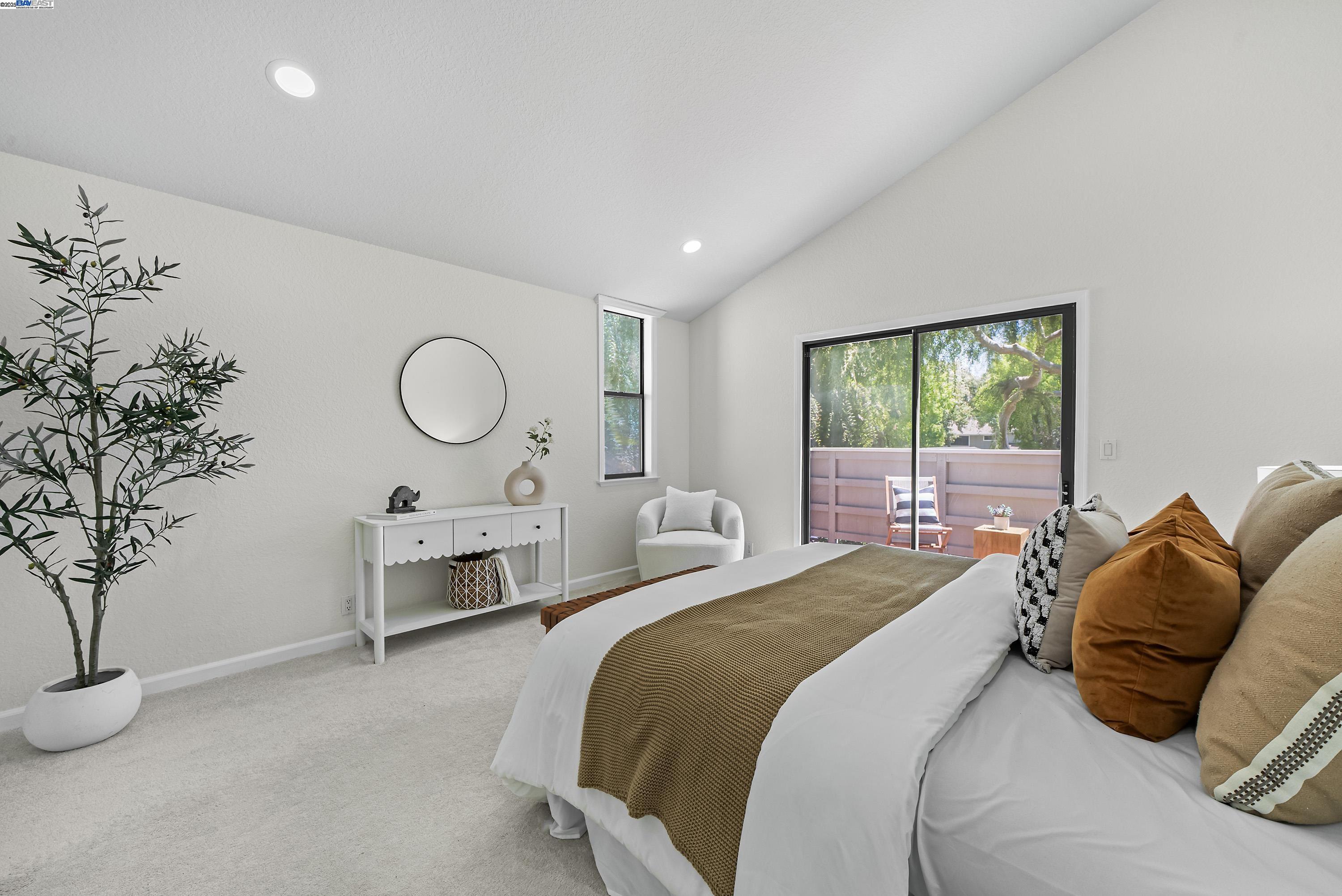 Detail Gallery Image 15 of 39 For 163 Gladys Ave, Mountain View,  CA 94043 - 2 Beds | 2/1 Baths