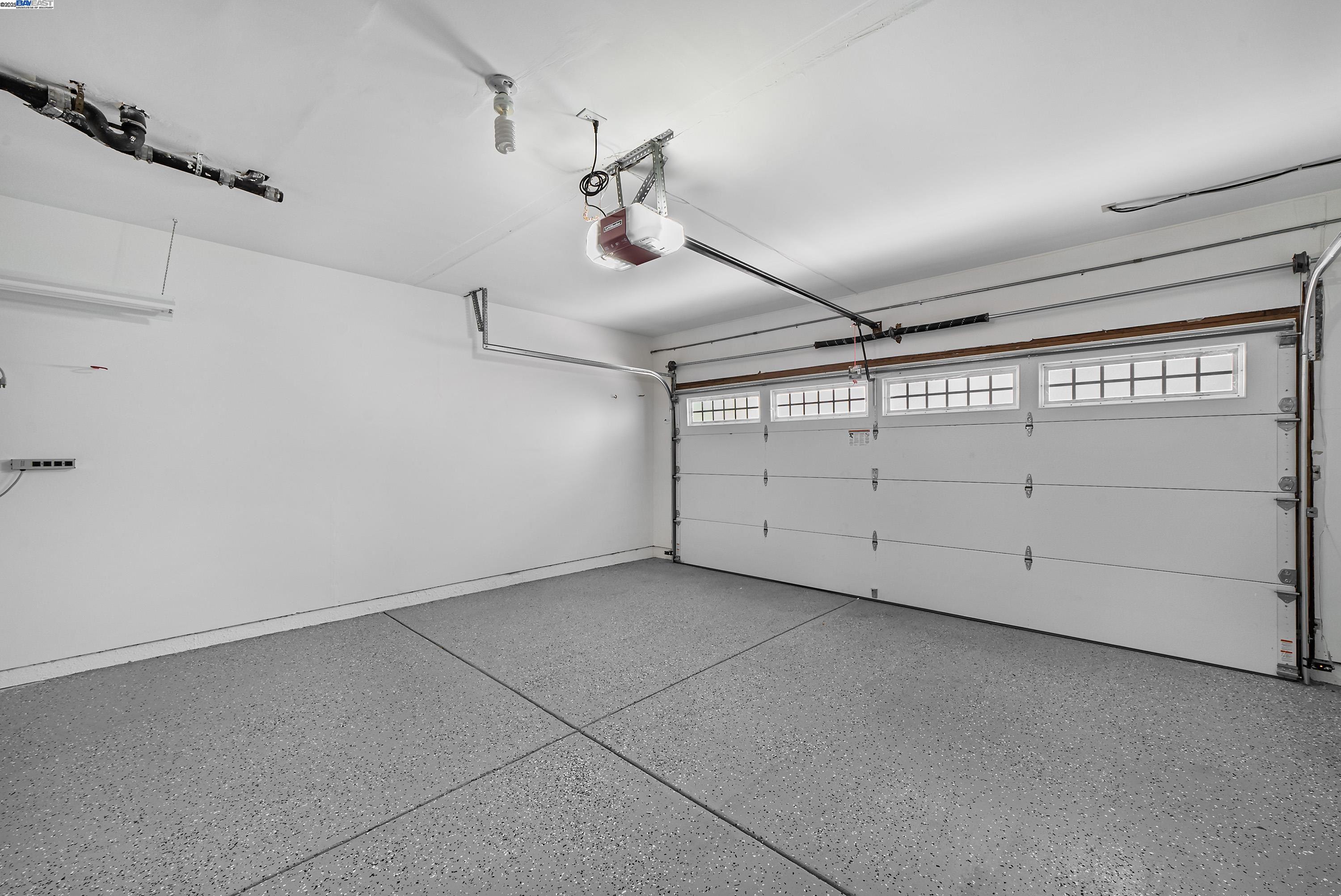 Detail Gallery Image 30 of 39 For 163 Gladys Ave, Mountain View,  CA 94043 - 2 Beds | 2/1 Baths