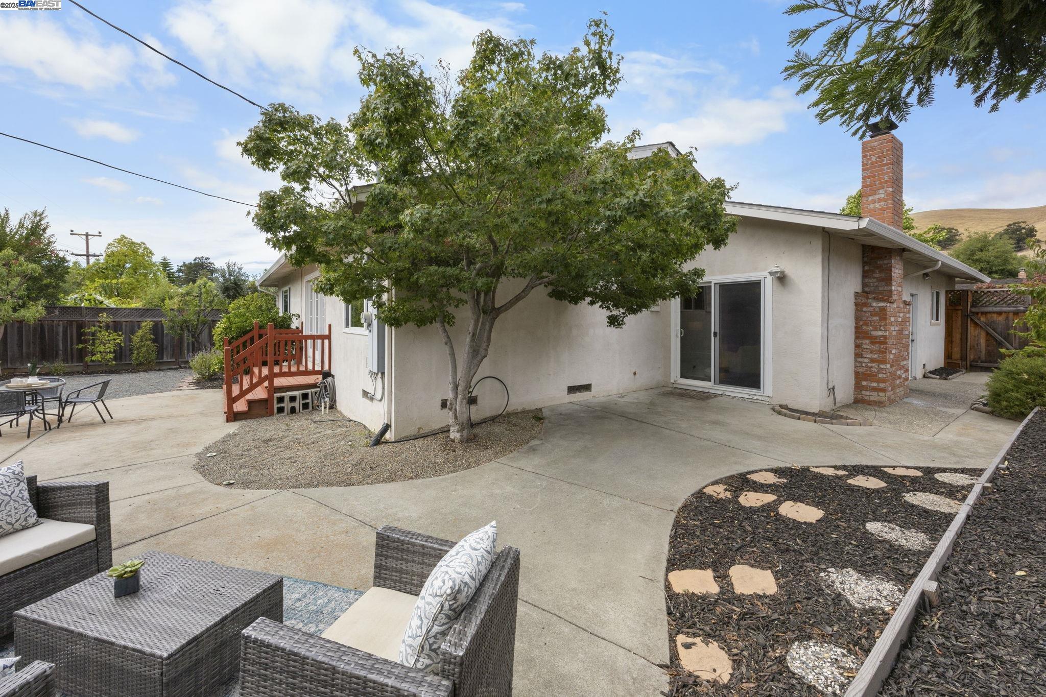 42037 Via San Gabriel, Fremont, California 94539, 3 Bedrooms Bedrooms, 7 Rooms Rooms,2 BathroomsBathrooms,Residential,For Sale,42037 Via San Gabriel,41105829