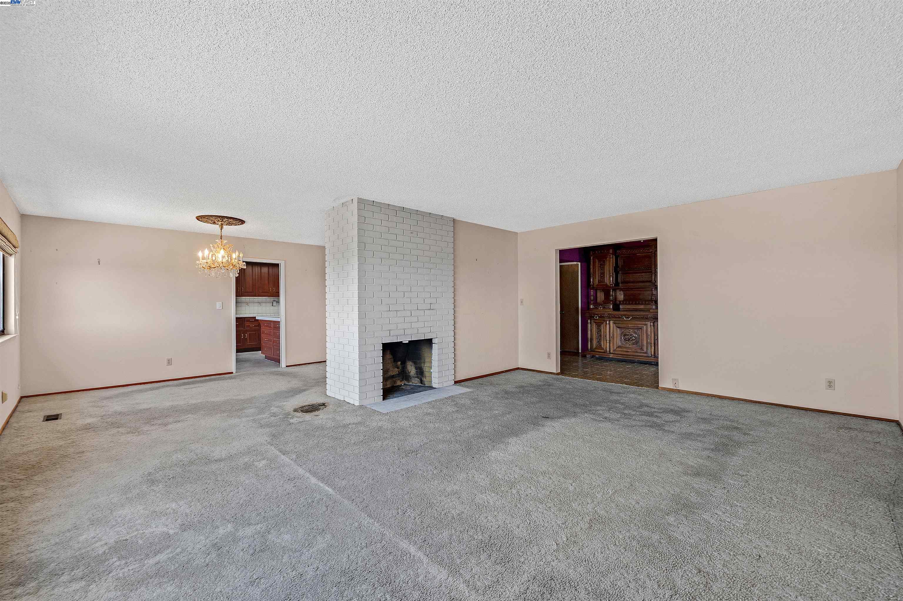 16504 Page St, San Leandro, California 94578, 3 Bedrooms Bedrooms, 7 Rooms Rooms,2 BathroomsBathrooms,Residential,For Sale,16504 Page St,41105830