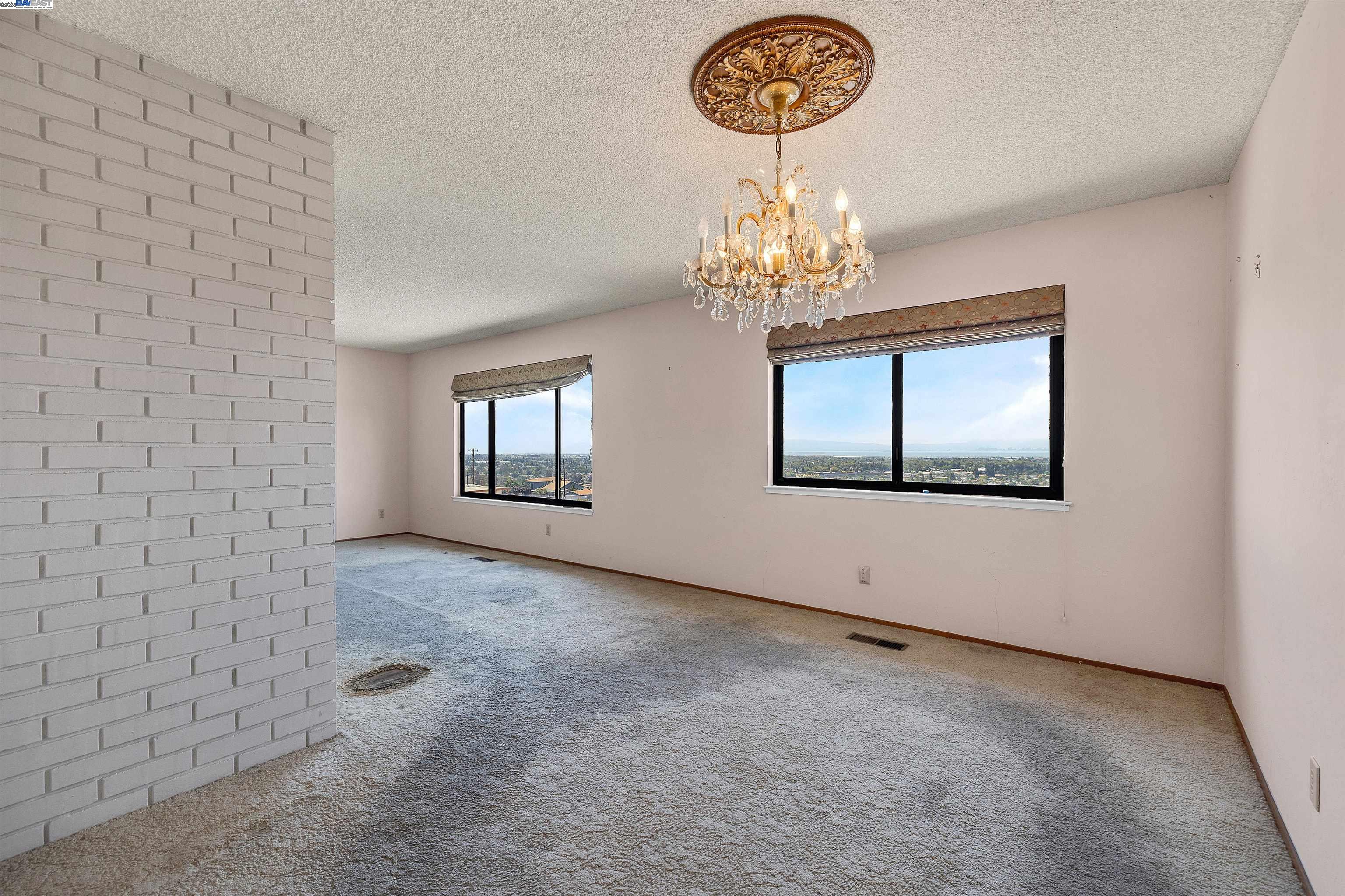 16504 Page St, San Leandro, California 94578, 3 Bedrooms Bedrooms, 7 Rooms Rooms,2 BathroomsBathrooms,Residential,For Sale,16504 Page St,41105830