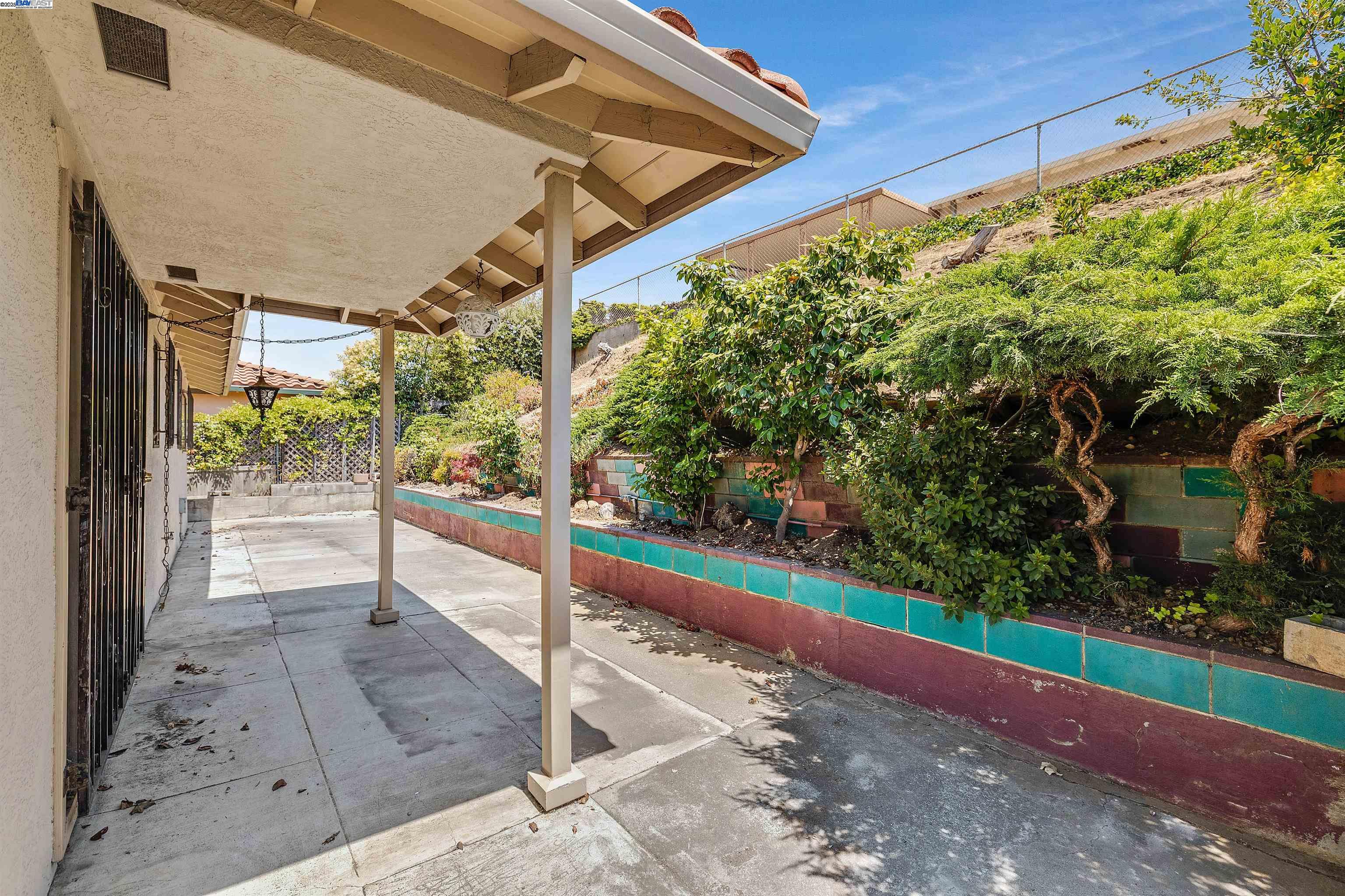 16504 Page St, San Leandro, California 94578, 3 Bedrooms Bedrooms, 7 Rooms Rooms,2 BathroomsBathrooms,Residential,For Sale,16504 Page St,41105830