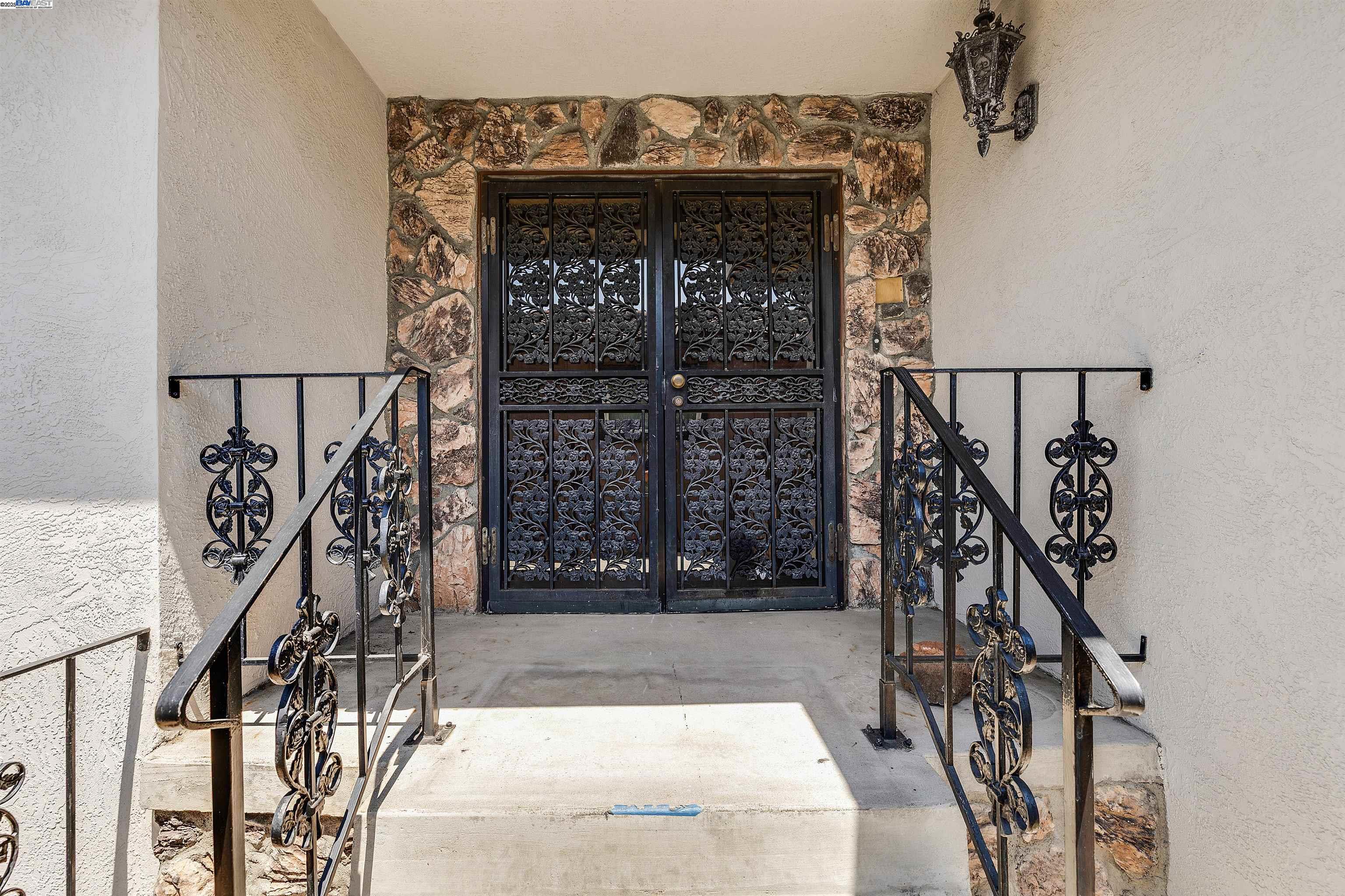 16504 Page St, San Leandro, California 94578, 3 Bedrooms Bedrooms, 7 Rooms Rooms,2 BathroomsBathrooms,Residential,For Sale,16504 Page St,41105830