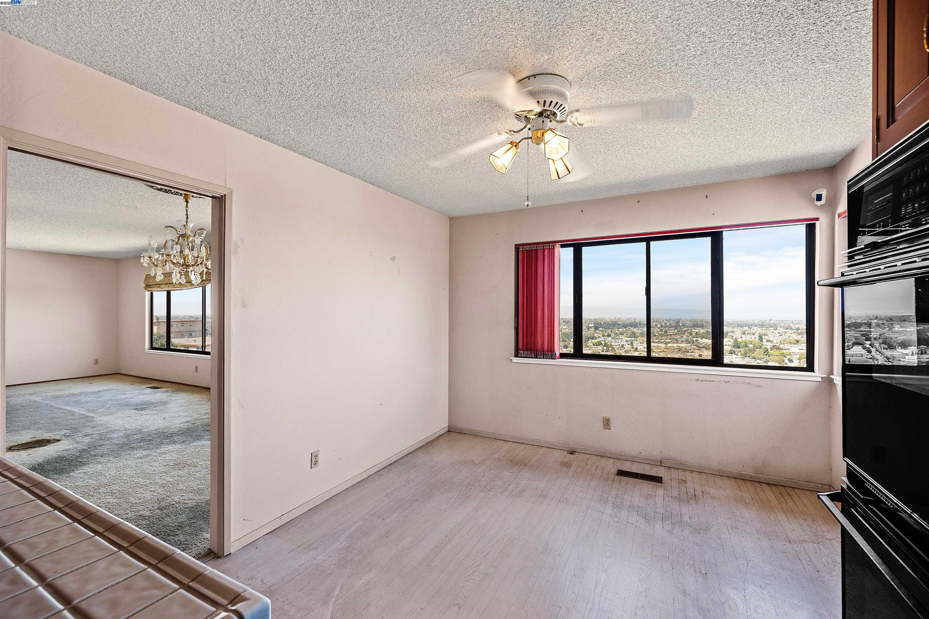 16504 Page St, San Leandro, California 94578, 3 Bedrooms Bedrooms, 7 Rooms Rooms,2 BathroomsBathrooms,Residential,For Sale,16504 Page St,41105830