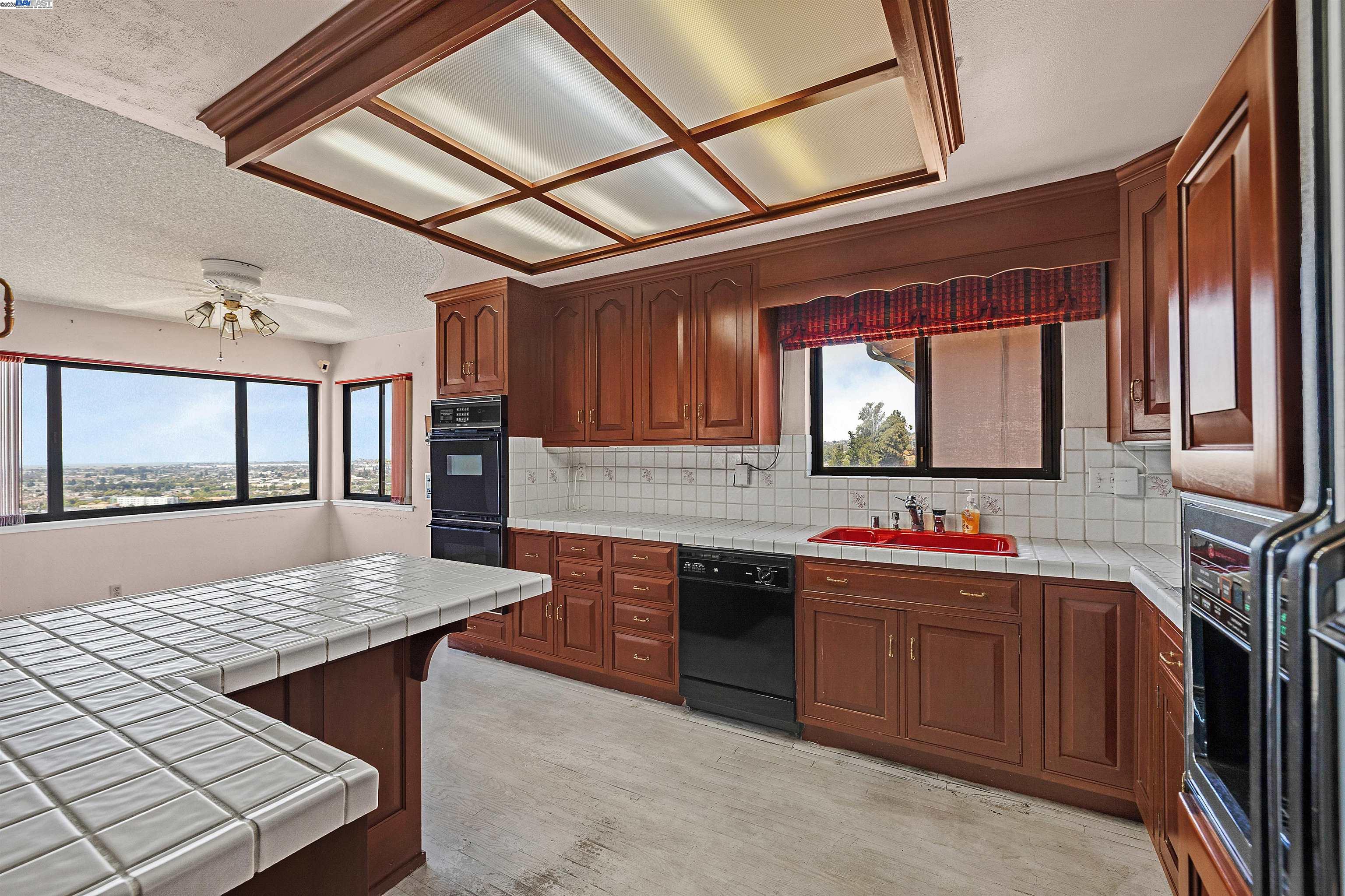 16504 Page St, San Leandro, California 94578, 3 Bedrooms Bedrooms, 7 Rooms Rooms,2 BathroomsBathrooms,Residential,For Sale,16504 Page St,41105830