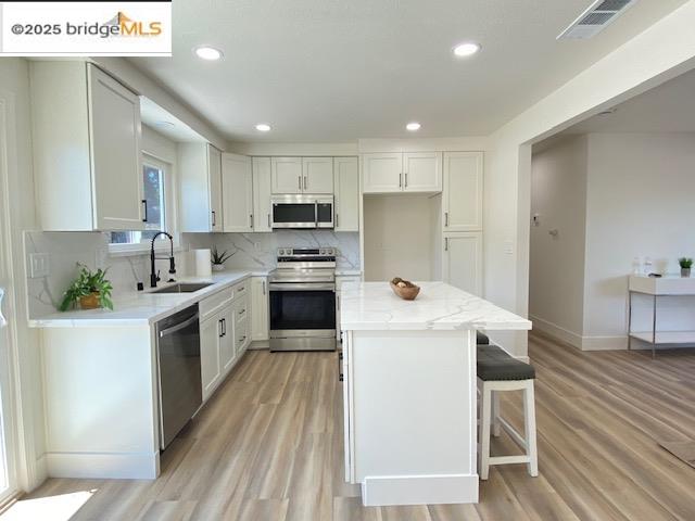 5 Dolphin Dr, Pittsburg, California 94565, 3 Bedrooms Bedrooms, 6 Rooms Rooms,2 BathroomsBathrooms,Residential,For Sale,5 Dolphin Dr,41105831