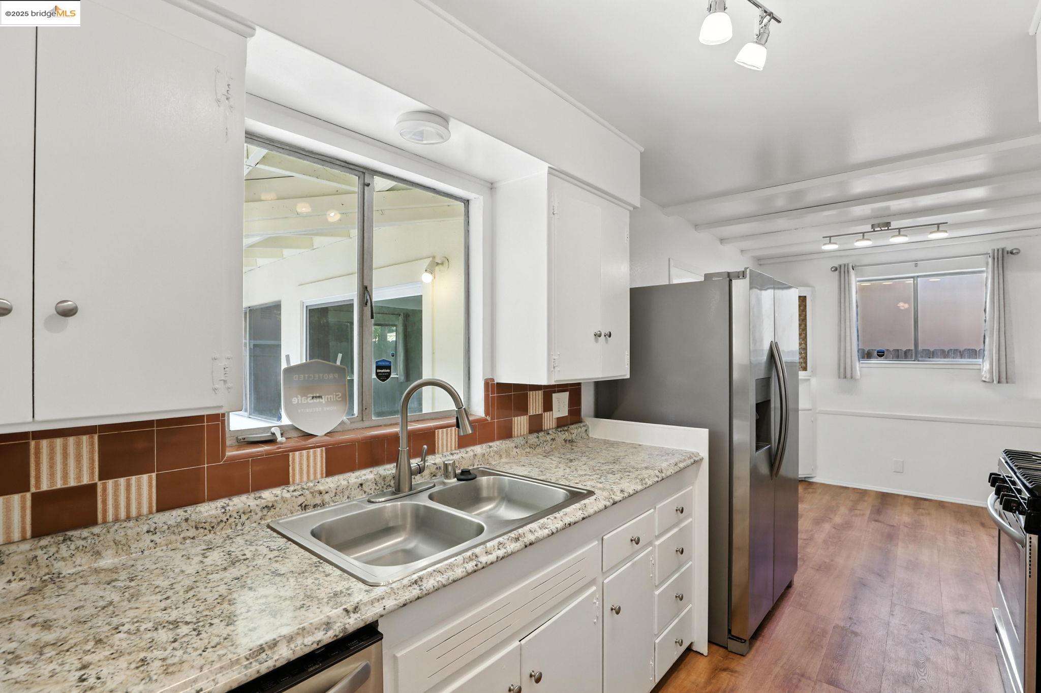 6725 Austin Way, Sacramento, California 95823, 3 Bedrooms Bedrooms, 6 Rooms Rooms,2 BathroomsBathrooms,Residential,For Sale,6725 Austin Way,41105832