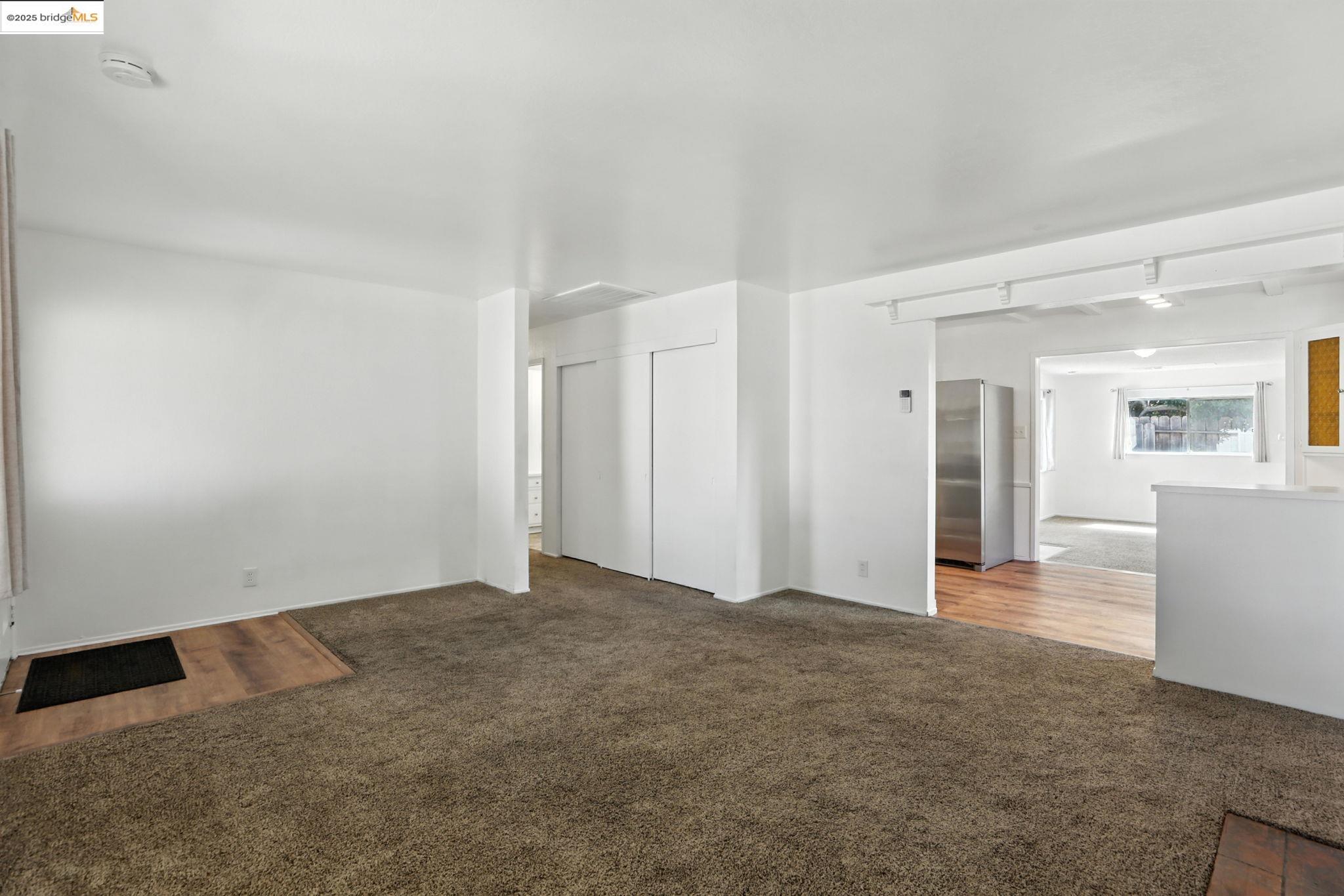 6725 Austin Way, Sacramento, California 95823, 3 Bedrooms Bedrooms, 6 Rooms Rooms,2 BathroomsBathrooms,Residential,For Sale,6725 Austin Way,41105832