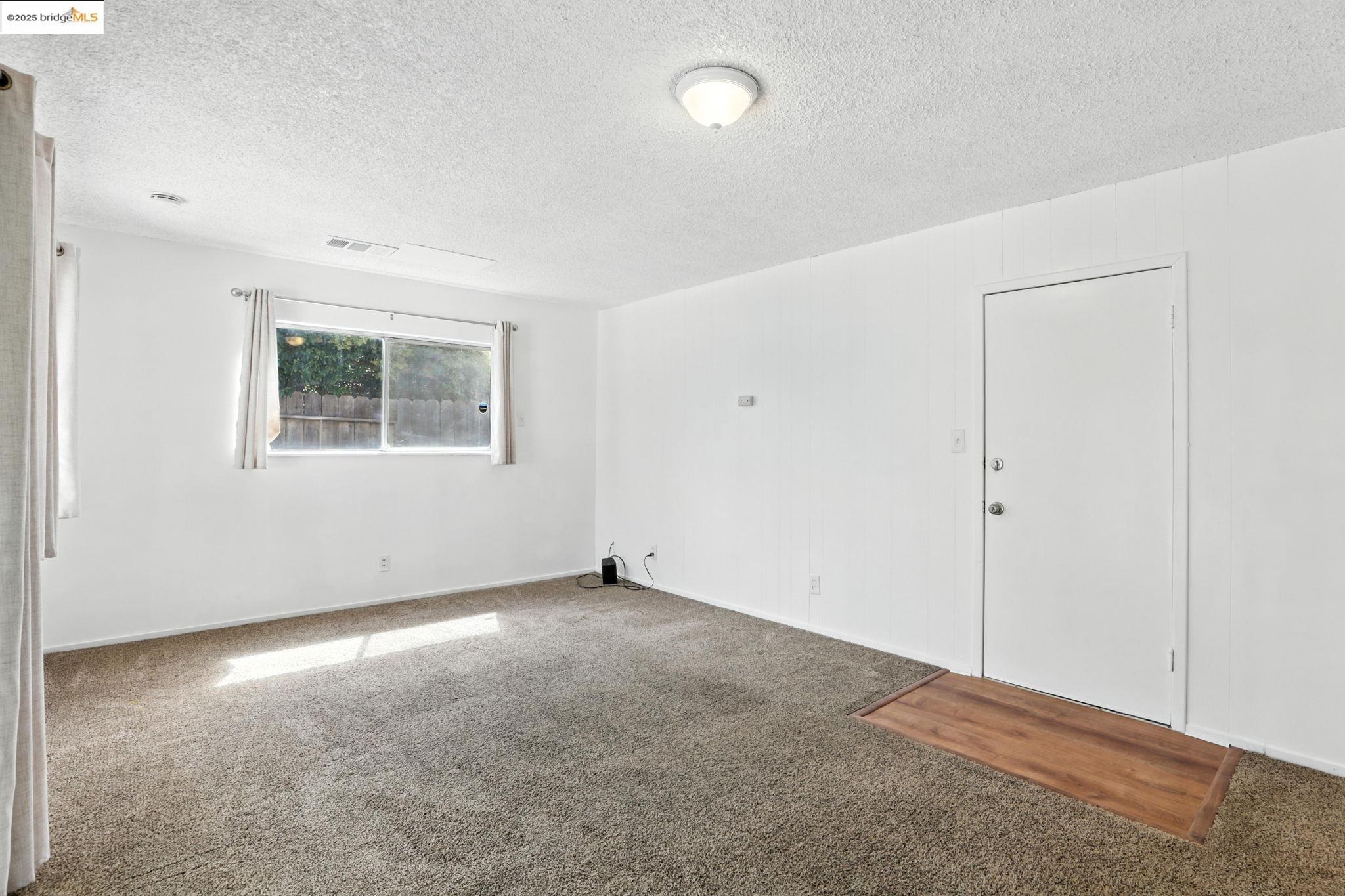 6725 Austin Way, Sacramento, California 95823, 3 Bedrooms Bedrooms, 6 Rooms Rooms,2 BathroomsBathrooms,Residential,For Sale,6725 Austin Way,41105832