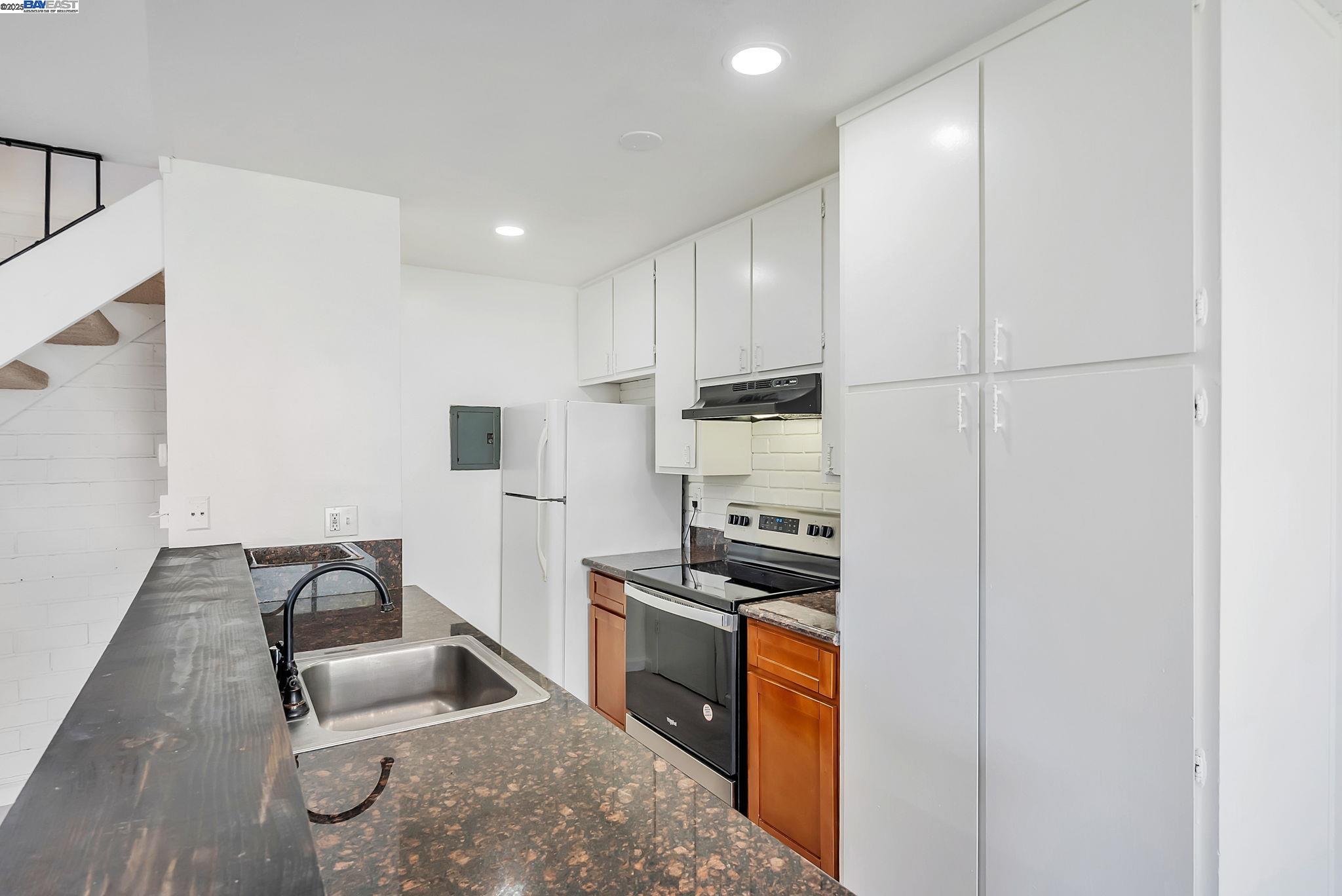 Photo #11: 41105834 Listing: Photo #11