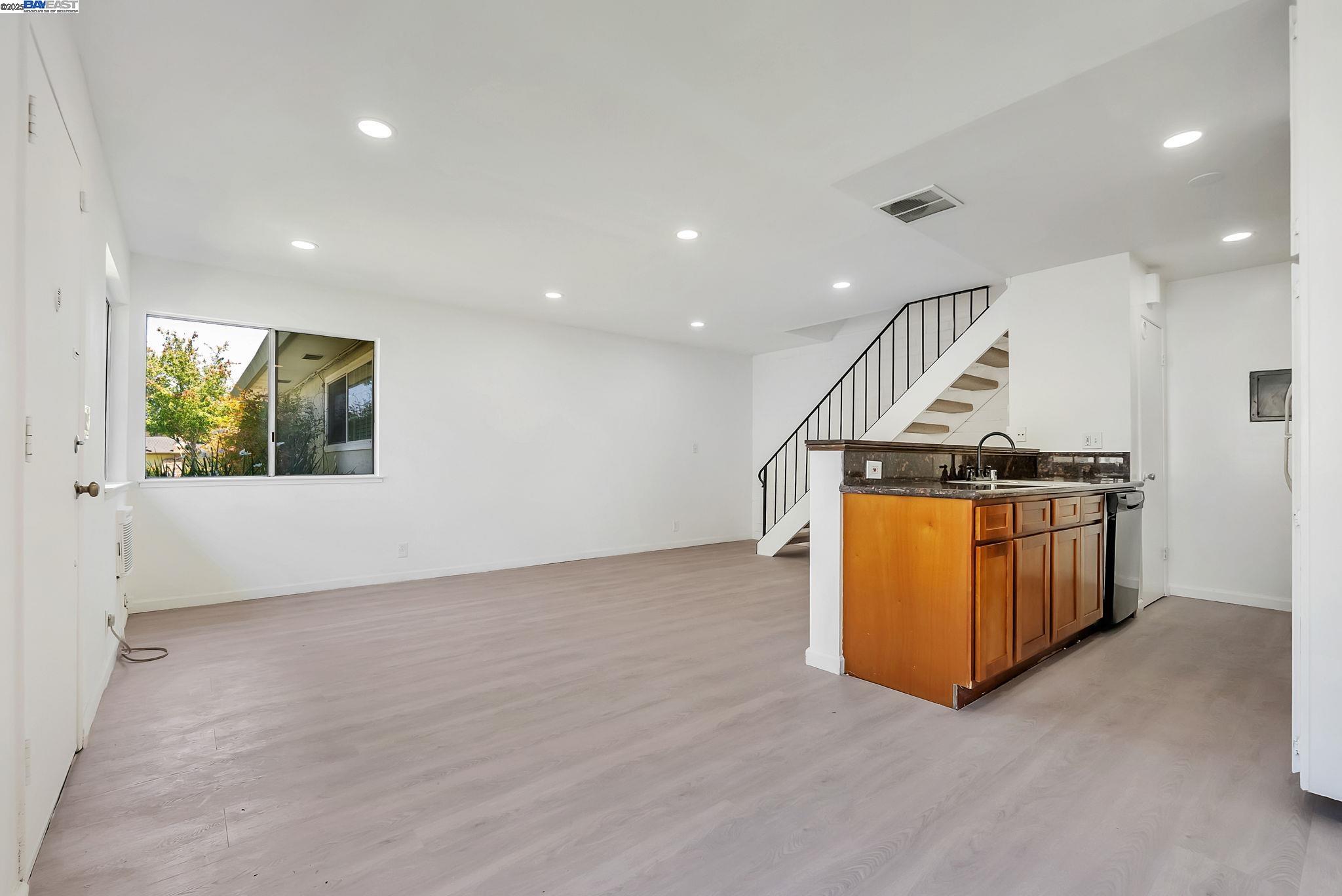 Photo #13: 41105834 Listing: Photo #13