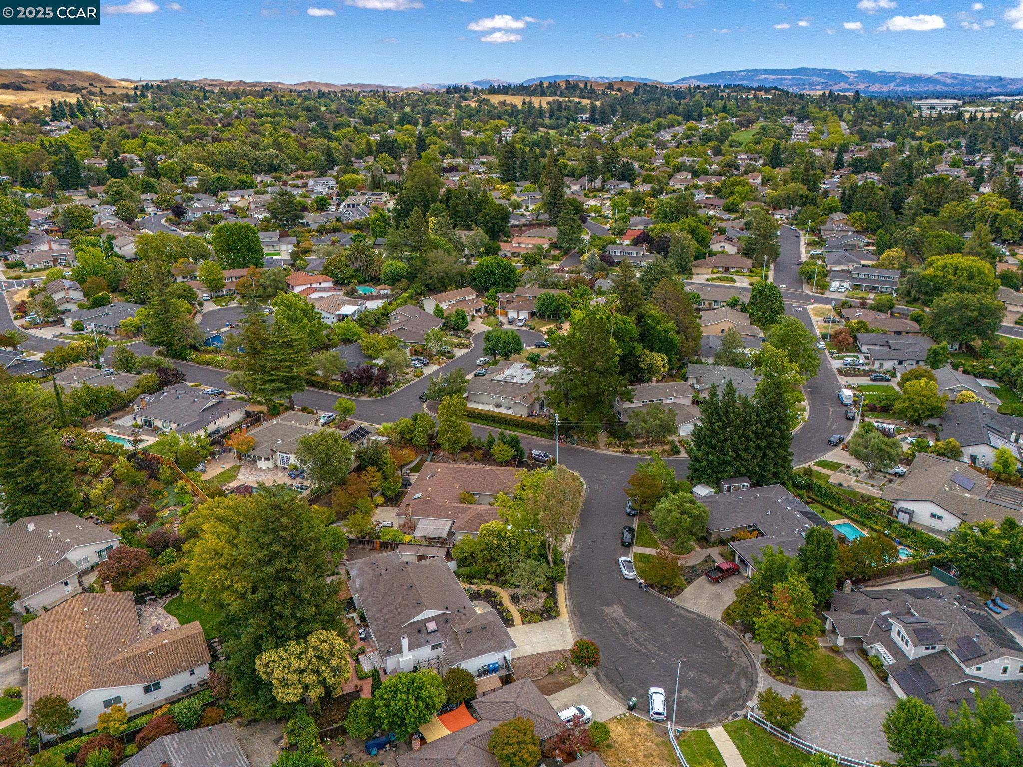 155 Saint Vincent Ct, Danville, California 94526, 4 Bedrooms Bedrooms, 10 Rooms Rooms,2 BathroomsBathrooms,Residential,For Sale,155 Saint Vincent Ct,41105835