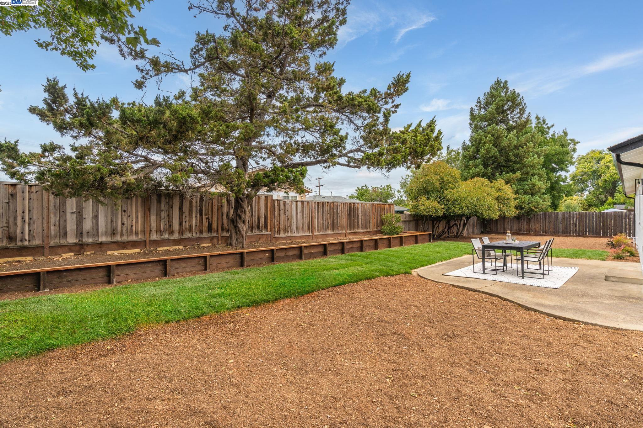 1377 El Camino Dr, Clayton, California 94517, 3 Bedrooms Bedrooms, 7 Rooms Rooms,2 BathroomsBathrooms,Residential,For Sale,1377 El Camino Dr,41105836