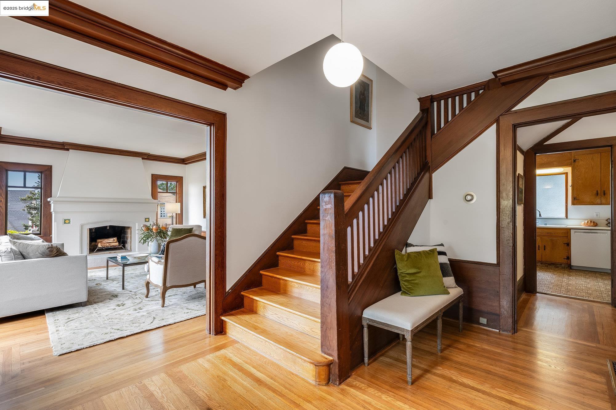 839 Mendocino Ave, Berkeley, California 94707, 3 Bedrooms Bedrooms, 8 Rooms Rooms,2 BathroomsBathrooms,Residential,For Sale,839 Mendocino Ave,41105837