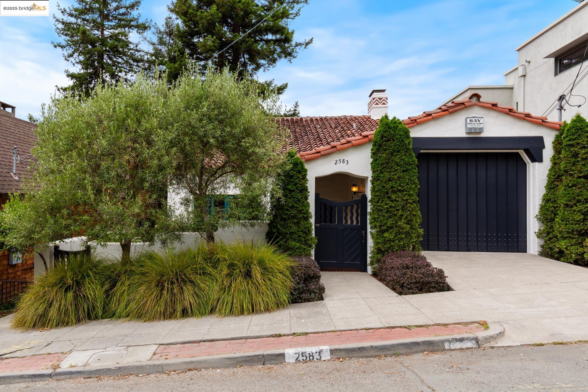 2583 Buena Vista Way, Berkeley, California 94708, 3 Bedrooms Bedrooms, 8 Rooms Rooms,2 BathroomsBathrooms,Residential,For Sale,2583 Buena Vista Way,41105839