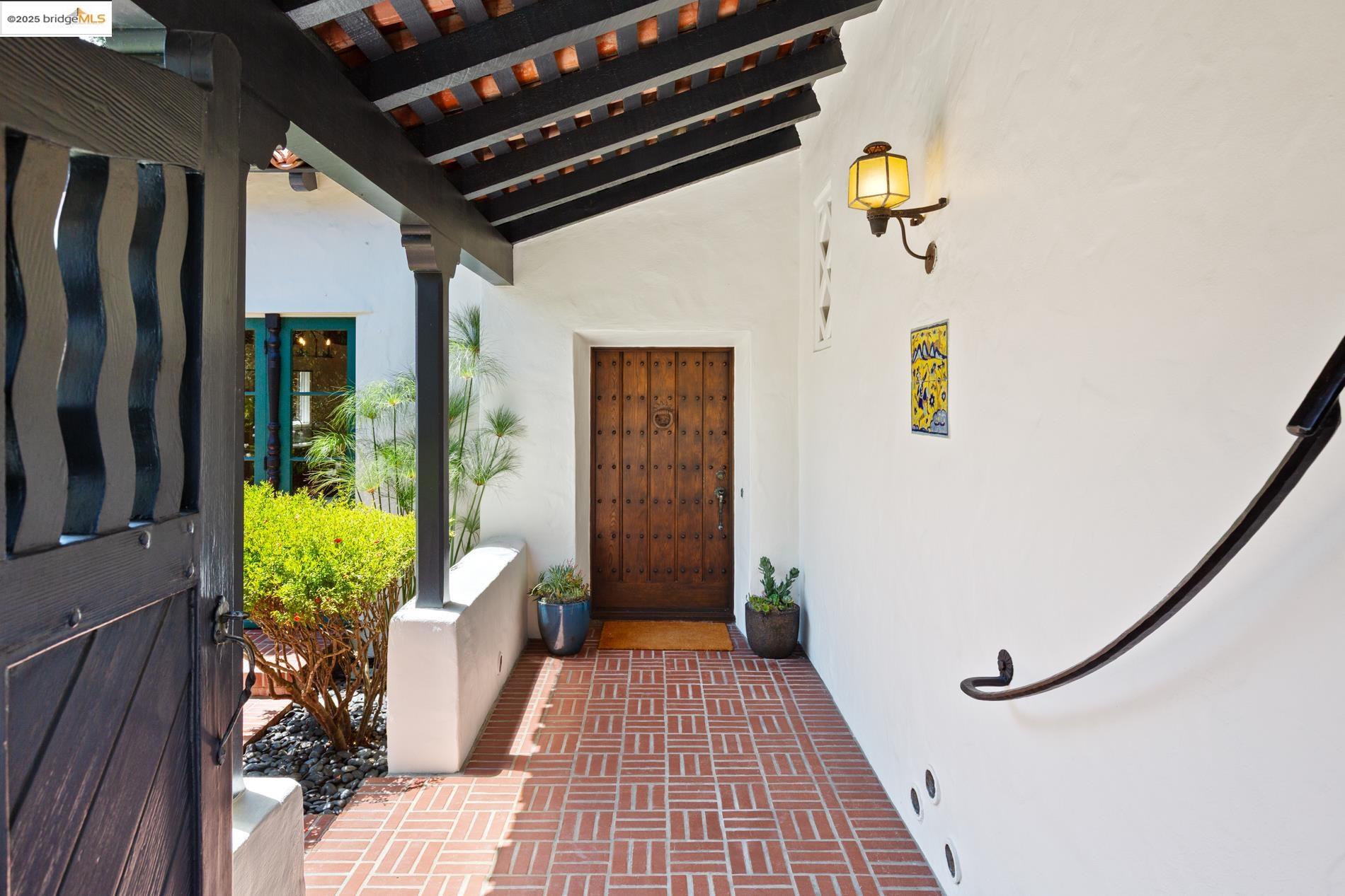 2583 Buena Vista Way, Berkeley, California 94708, 3 Bedrooms Bedrooms, 8 Rooms Rooms,2 BathroomsBathrooms,Residential,For Sale,2583 Buena Vista Way,41105839