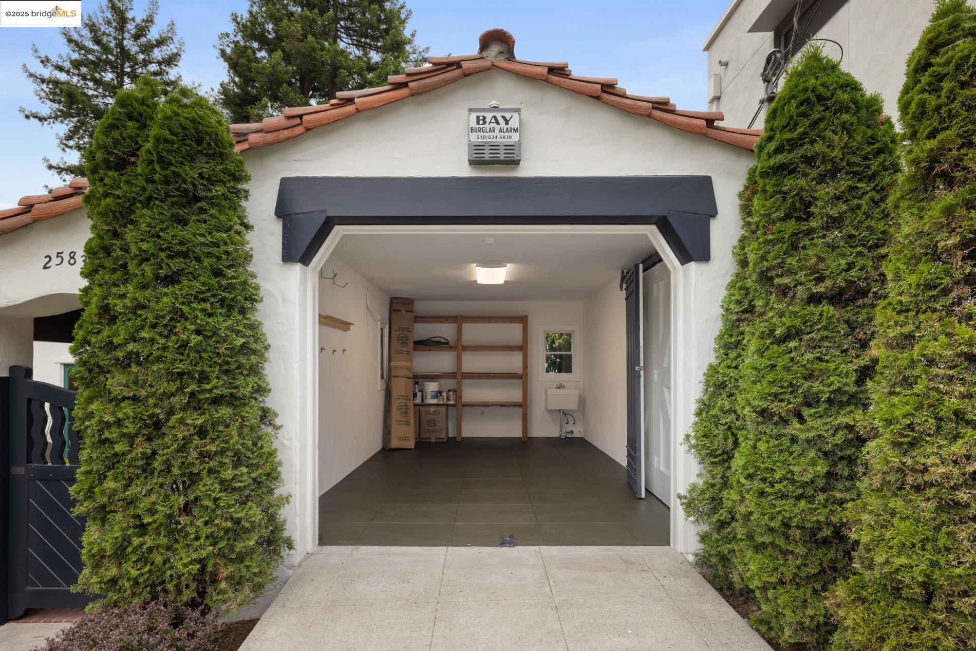 2583 Buena Vista Way, Berkeley, California 94708, 3 Bedrooms Bedrooms, 8 Rooms Rooms,2 BathroomsBathrooms,Residential,For Sale,2583 Buena Vista Way,41105839