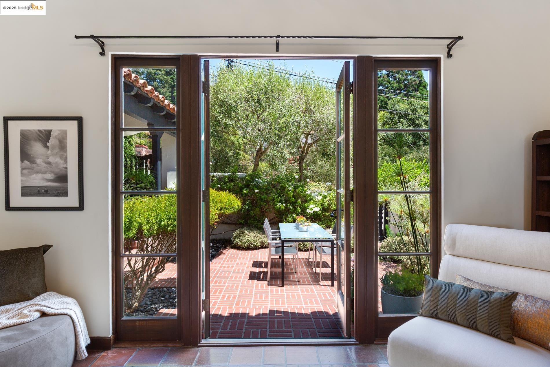 2583 Buena Vista Way, Berkeley, California 94708, 3 Bedrooms Bedrooms, 8 Rooms Rooms,2 BathroomsBathrooms,Residential,For Sale,2583 Buena Vista Way,41105839