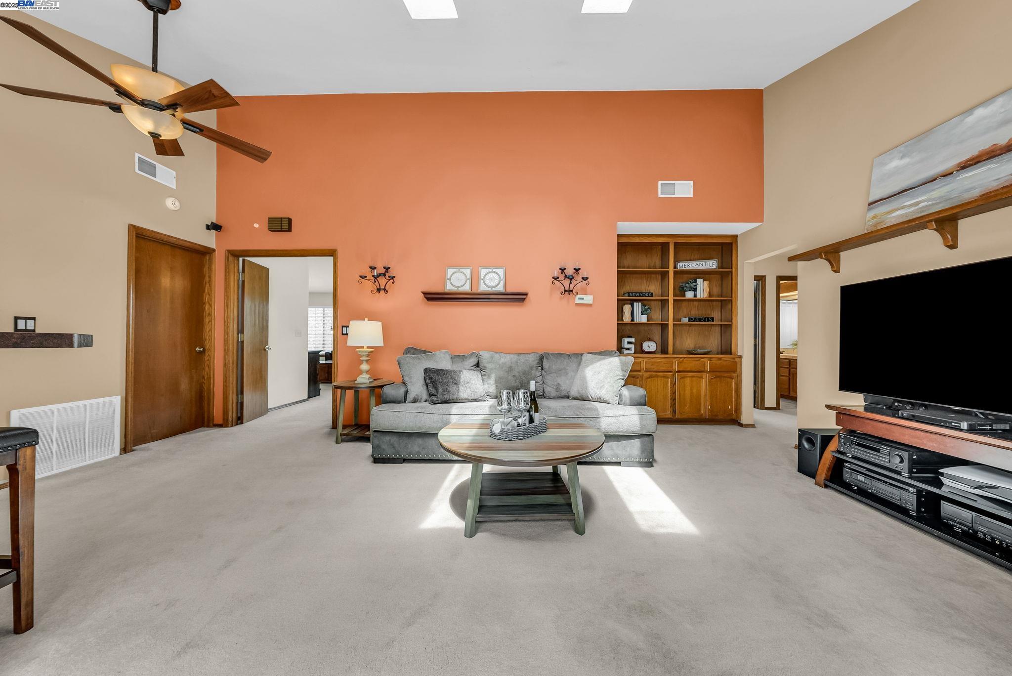 22 Cobblestone Ct, San Ramon, California 94583, 5 Bedrooms Bedrooms, 11 Rooms Rooms,3 BathroomsBathrooms,Residential,For Sale,22 Cobblestone Ct,41105840