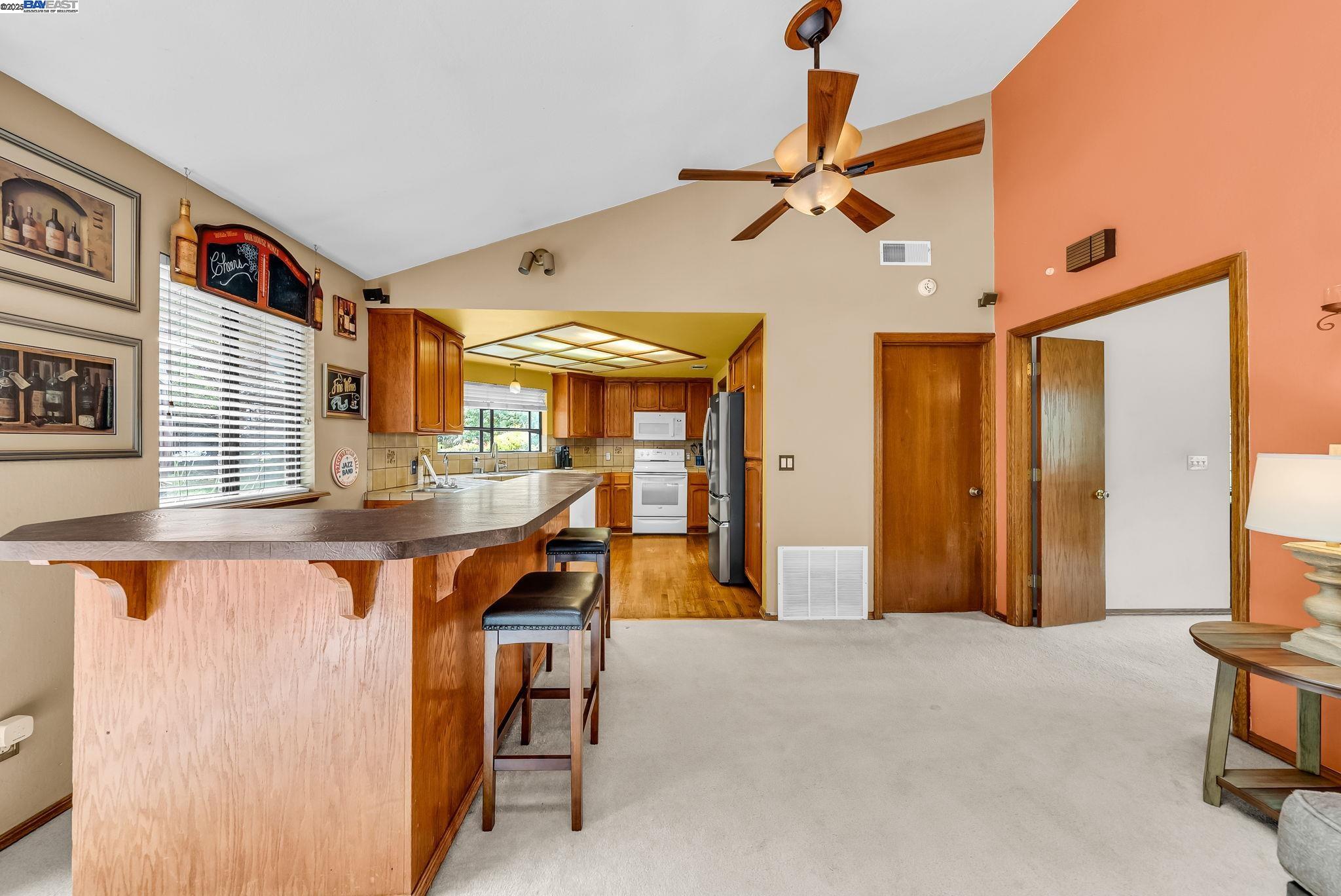 22 Cobblestone Ct, San Ramon, California 94583, 5 Bedrooms Bedrooms, 11 Rooms Rooms,3 BathroomsBathrooms,Residential,For Sale,22 Cobblestone Ct,41105840