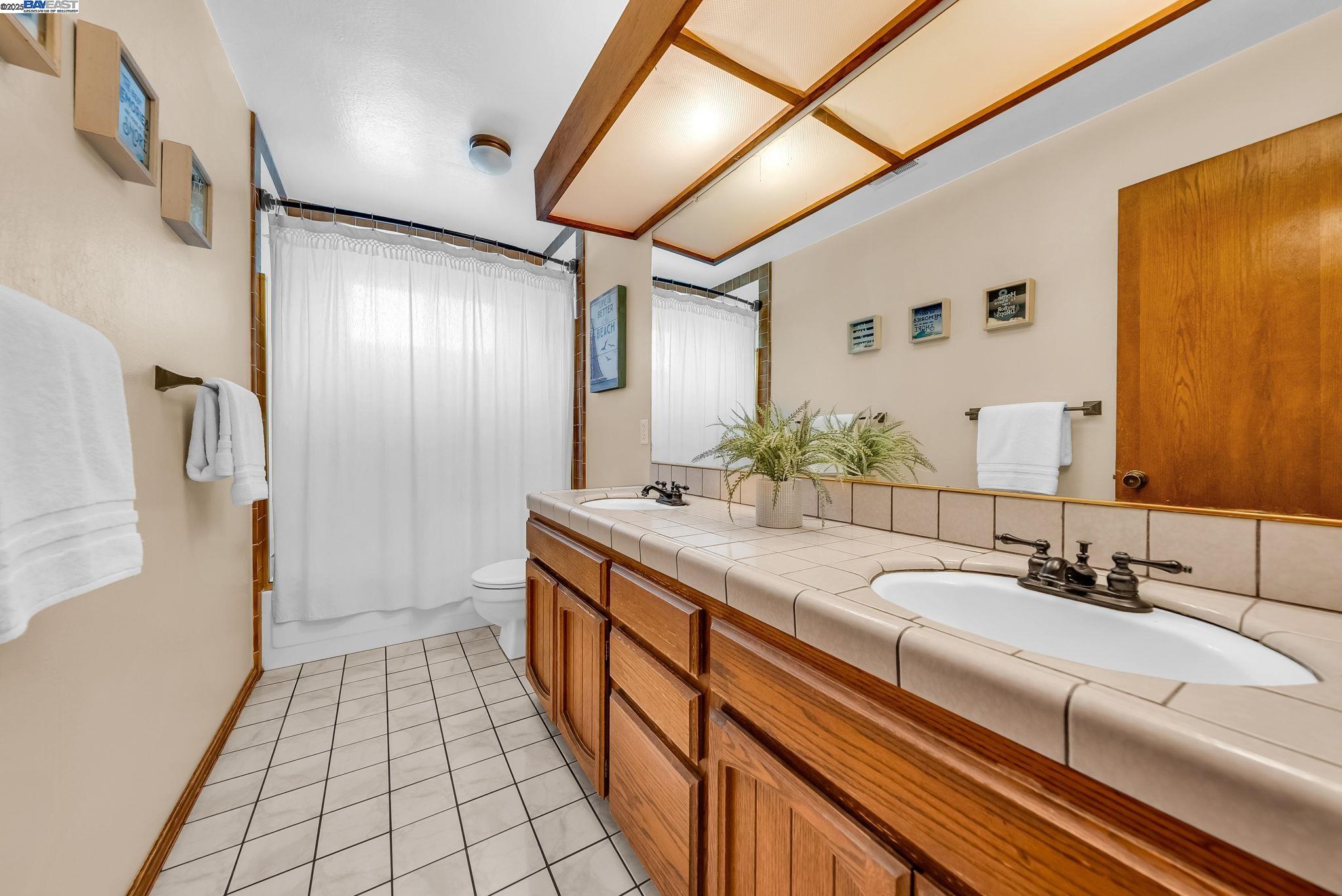 22 Cobblestone Ct, San Ramon, California 94583, 5 Bedrooms Bedrooms, 11 Rooms Rooms,3 BathroomsBathrooms,Residential,For Sale,22 Cobblestone Ct,41105840