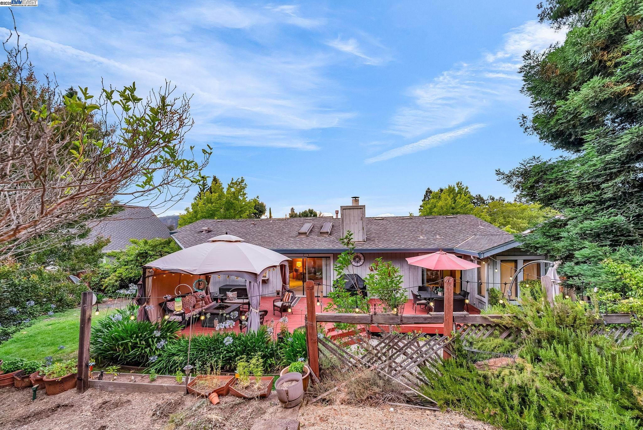22 Cobblestone Ct, San Ramon, California 94583, 5 Bedrooms Bedrooms, 11 Rooms Rooms,3 BathroomsBathrooms,Residential,For Sale,22 Cobblestone Ct,41105840