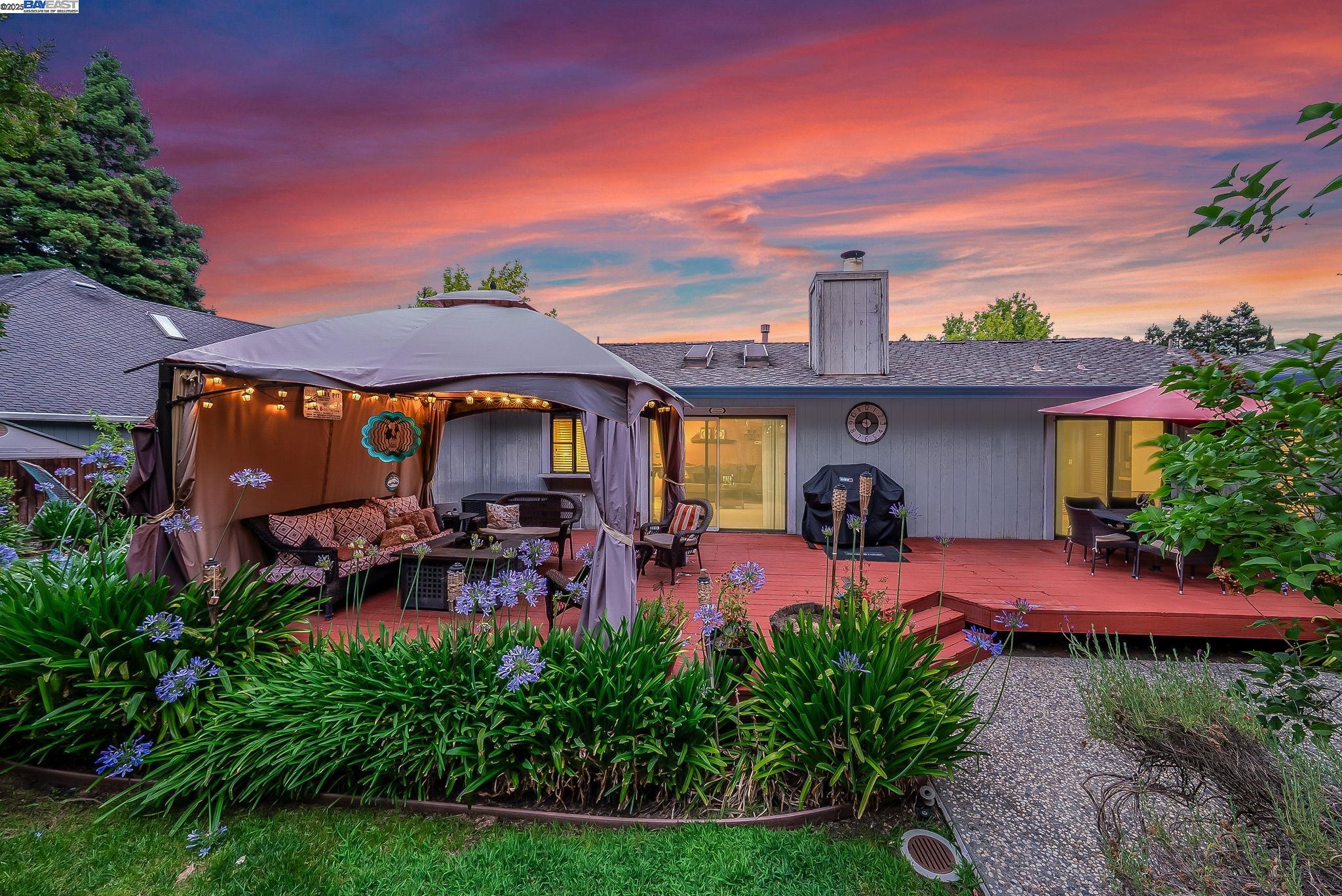 22 Cobblestone Ct, San Ramon, California 94583, 5 Bedrooms Bedrooms, 11 Rooms Rooms,3 BathroomsBathrooms,Residential,For Sale,22 Cobblestone Ct,41105840