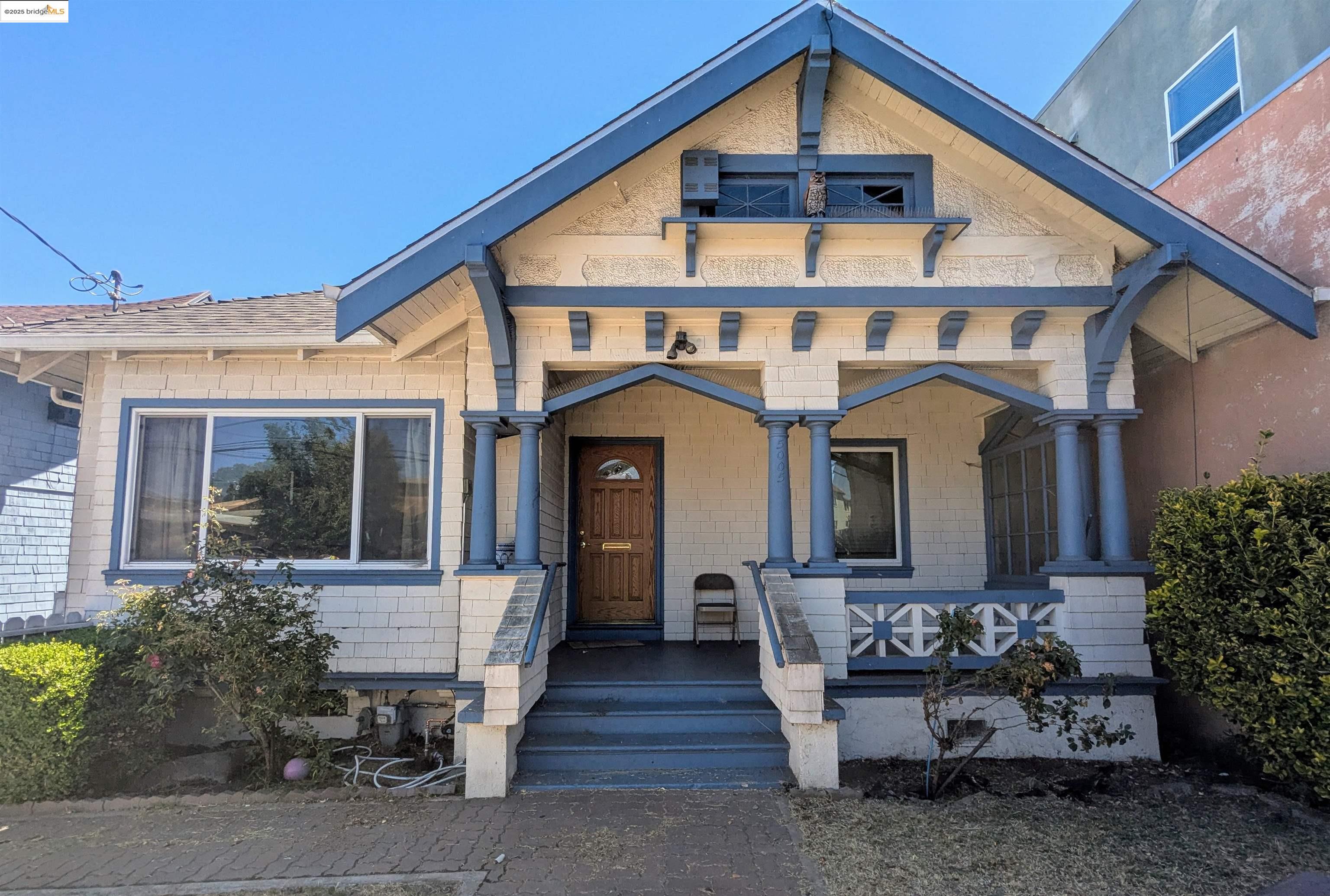 Detail Gallery Image 1 of 1 For , Oakland,  CA 94601 - 3 Beds | 1 Baths