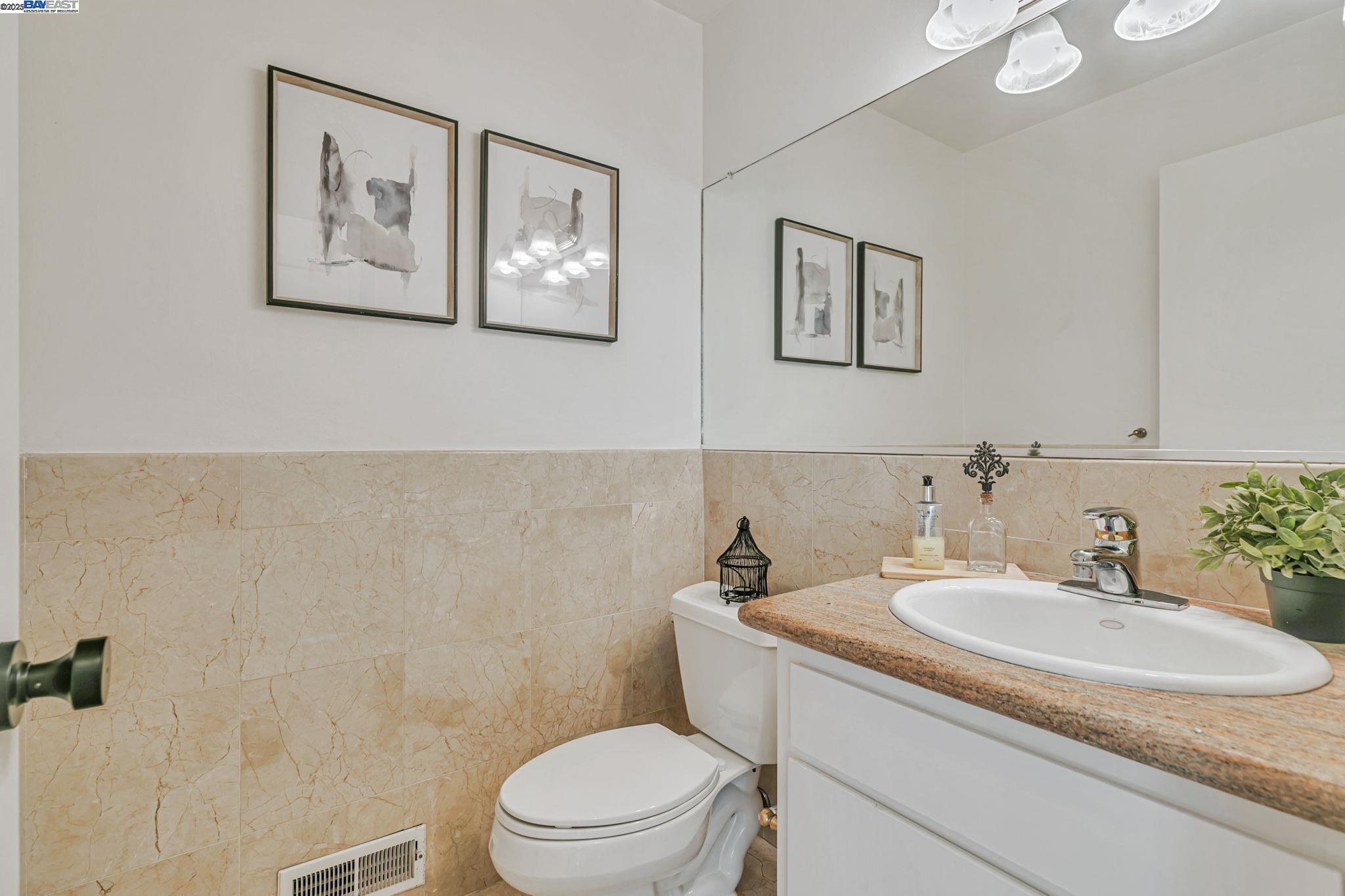 Detail Gallery Image 28 of 51 For 35272 Lake Blvd, Newark,  CA 94560 - 4 Beds | 2/1 Baths