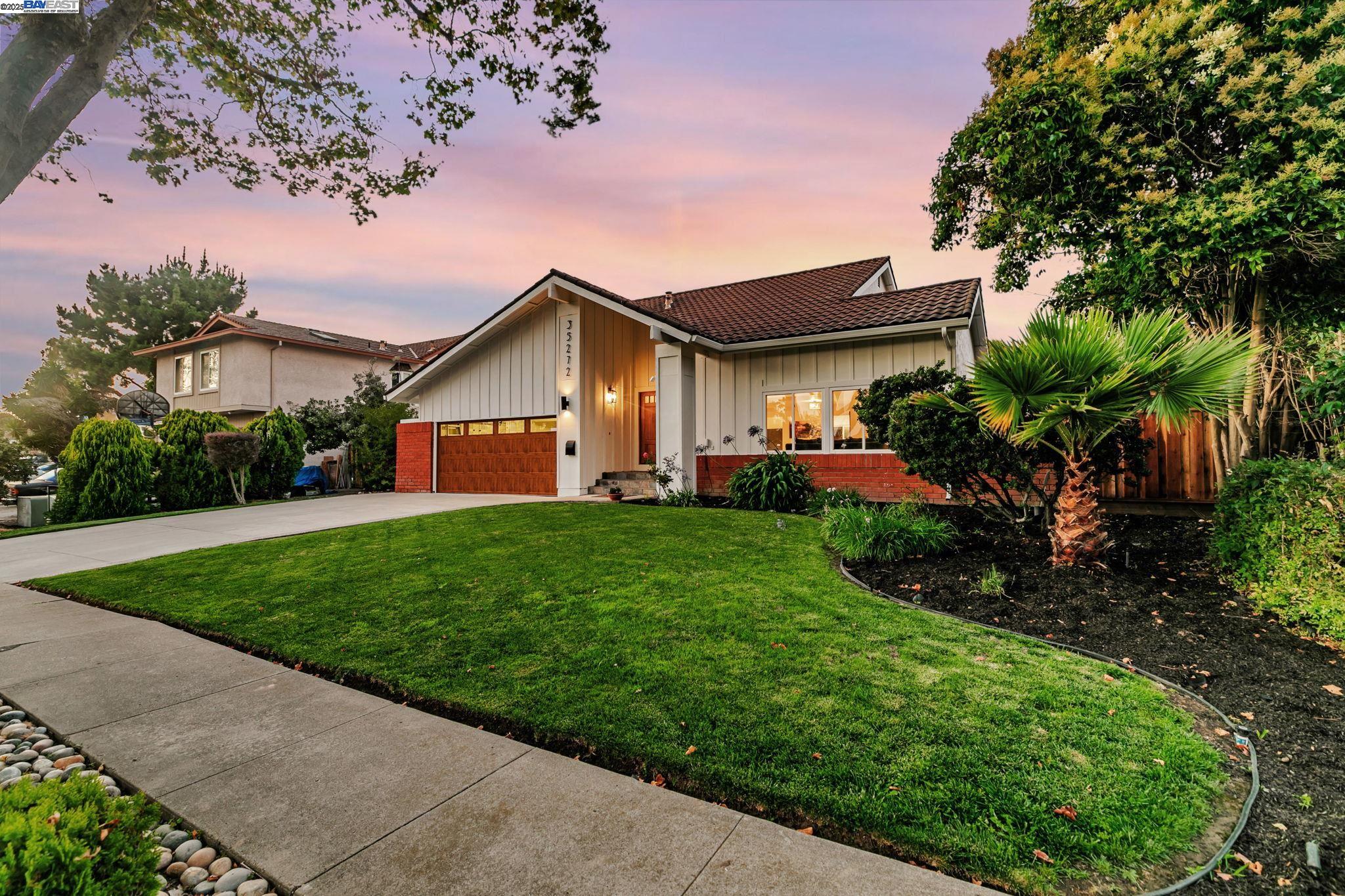 Detail Gallery Image 4 of 51 For 35272 Lake Blvd, Newark,  CA 94560 - 4 Beds | 2/1 Baths
