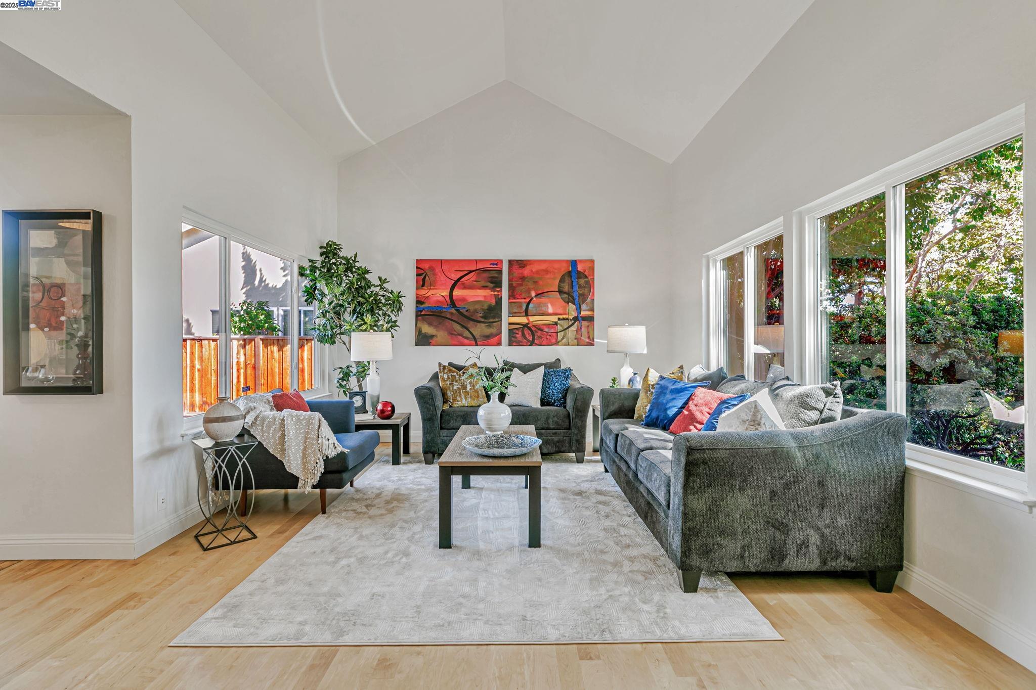 Detail Gallery Image 5 of 51 For 35272 Lake Blvd, Newark,  CA 94560 - 4 Beds | 2/1 Baths