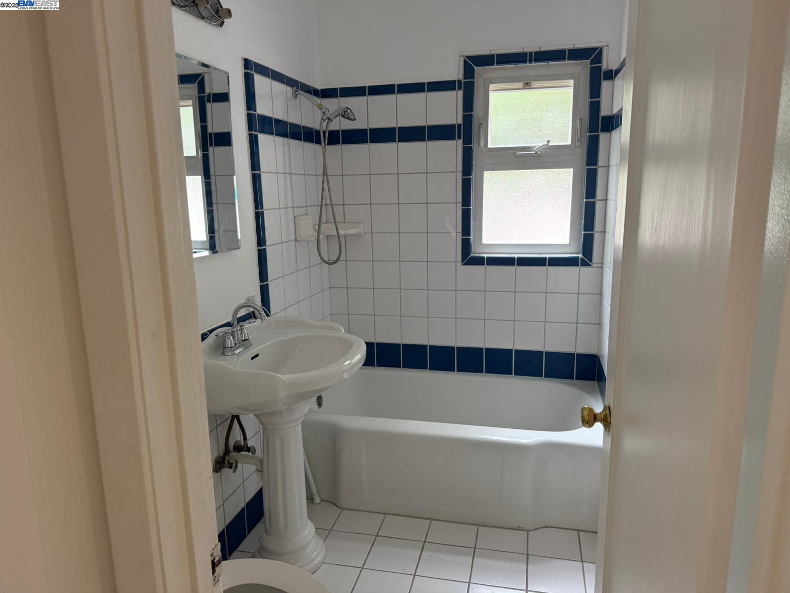 987 Paulson, Lafayette, California 94549, 1 Bedroom Bedrooms, 4 Rooms Rooms,1 BathroomBathrooms,Residential Lease,For Rent,987 Paulson,41105844