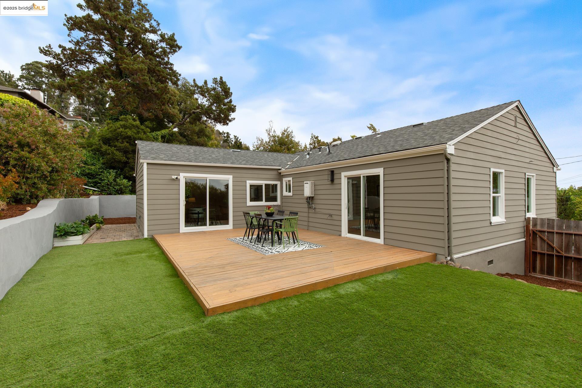 4649 Fieldbrook Rd, Oakland, California 94619, 3 Bedrooms Bedrooms, 7 Rooms Rooms,2 BathroomsBathrooms,Residential,For Sale,4649 Fieldbrook Rd,41105845