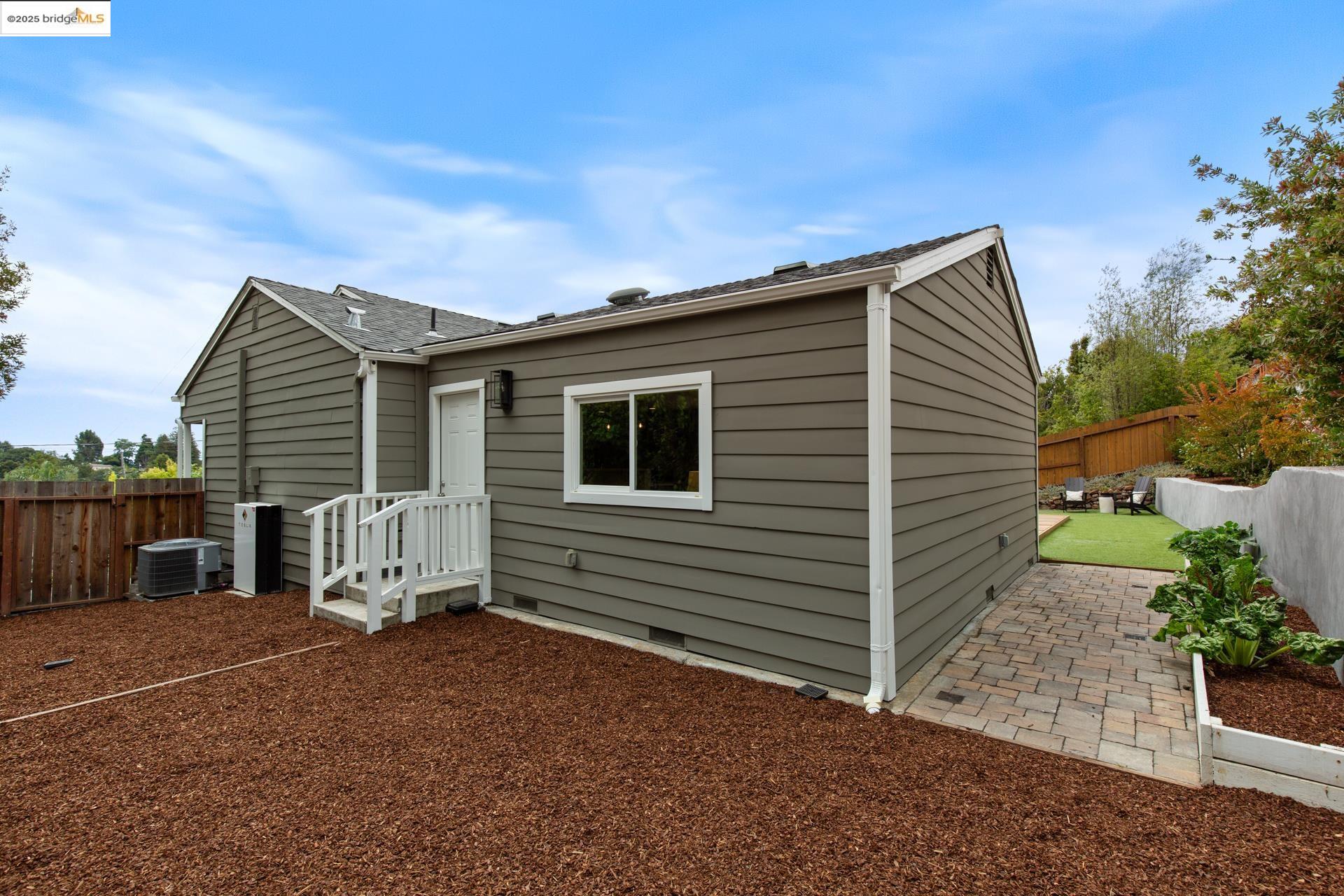 4649 Fieldbrook Rd, Oakland, California 94619, 3 Bedrooms Bedrooms, 7 Rooms Rooms,2 BathroomsBathrooms,Residential,For Sale,4649 Fieldbrook Rd,41105845