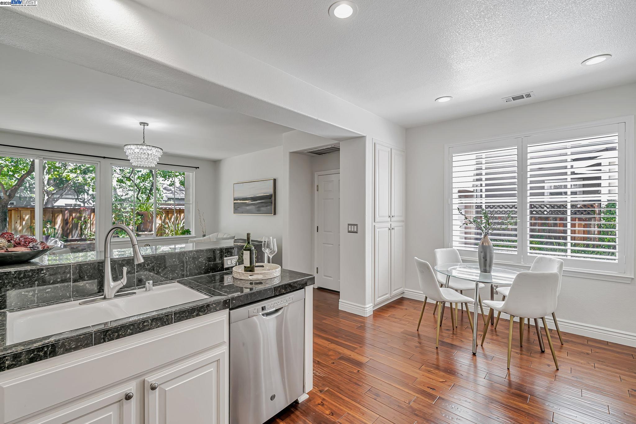 260 Abigail Cir, Danville, California 94506, 3 Bedrooms Bedrooms, 9 Rooms Rooms,2 BathroomsBathrooms,Residential,For Sale,260 Abigail Cir,41105846