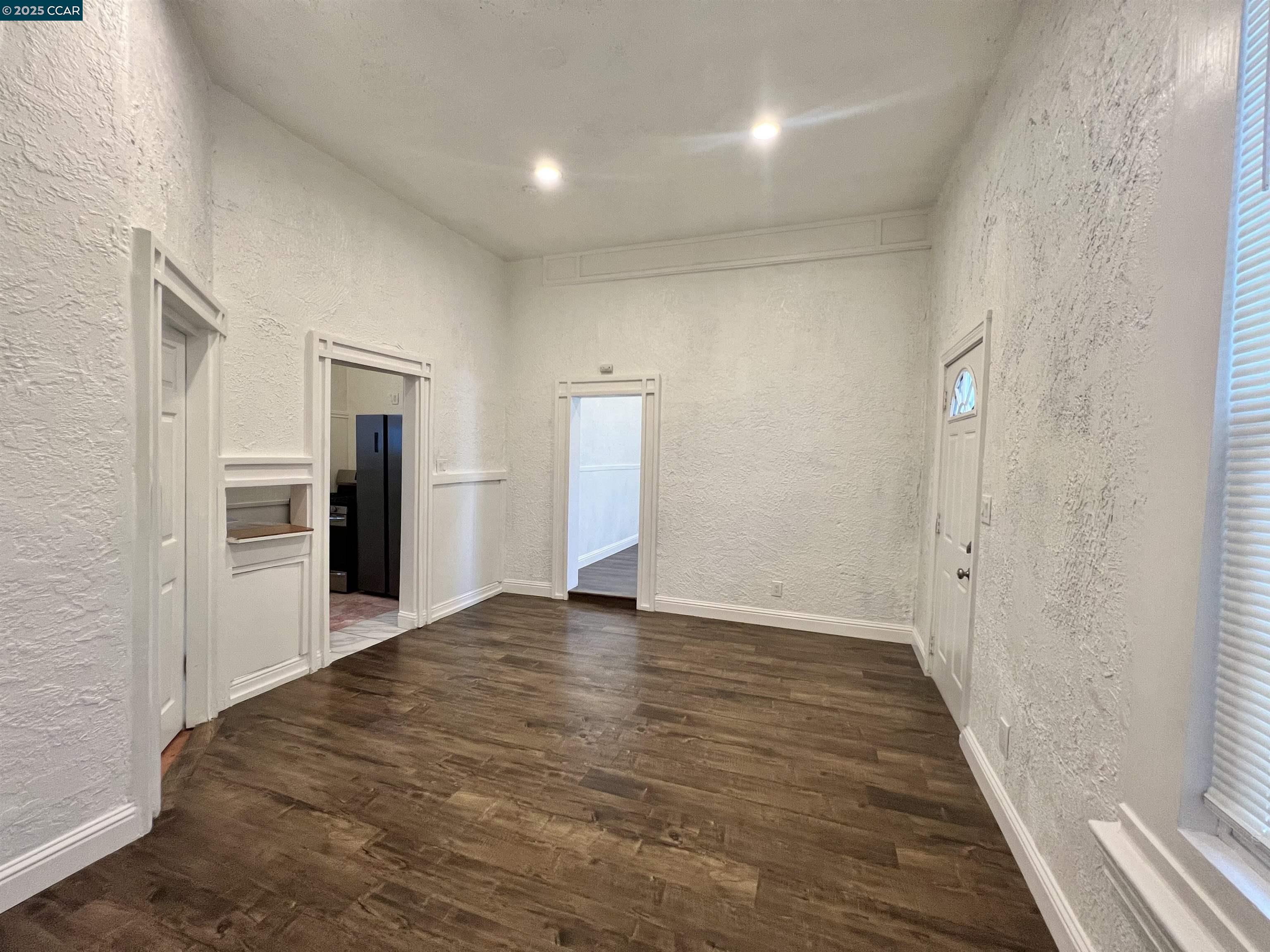 1709 Peralta St # 1709, Oakland, California 94607, 2 Bedrooms Bedrooms, 6 Rooms Rooms,1 BathroomBathrooms,Residential Lease,For Rent,1709 Peralta St # 1709,41105848