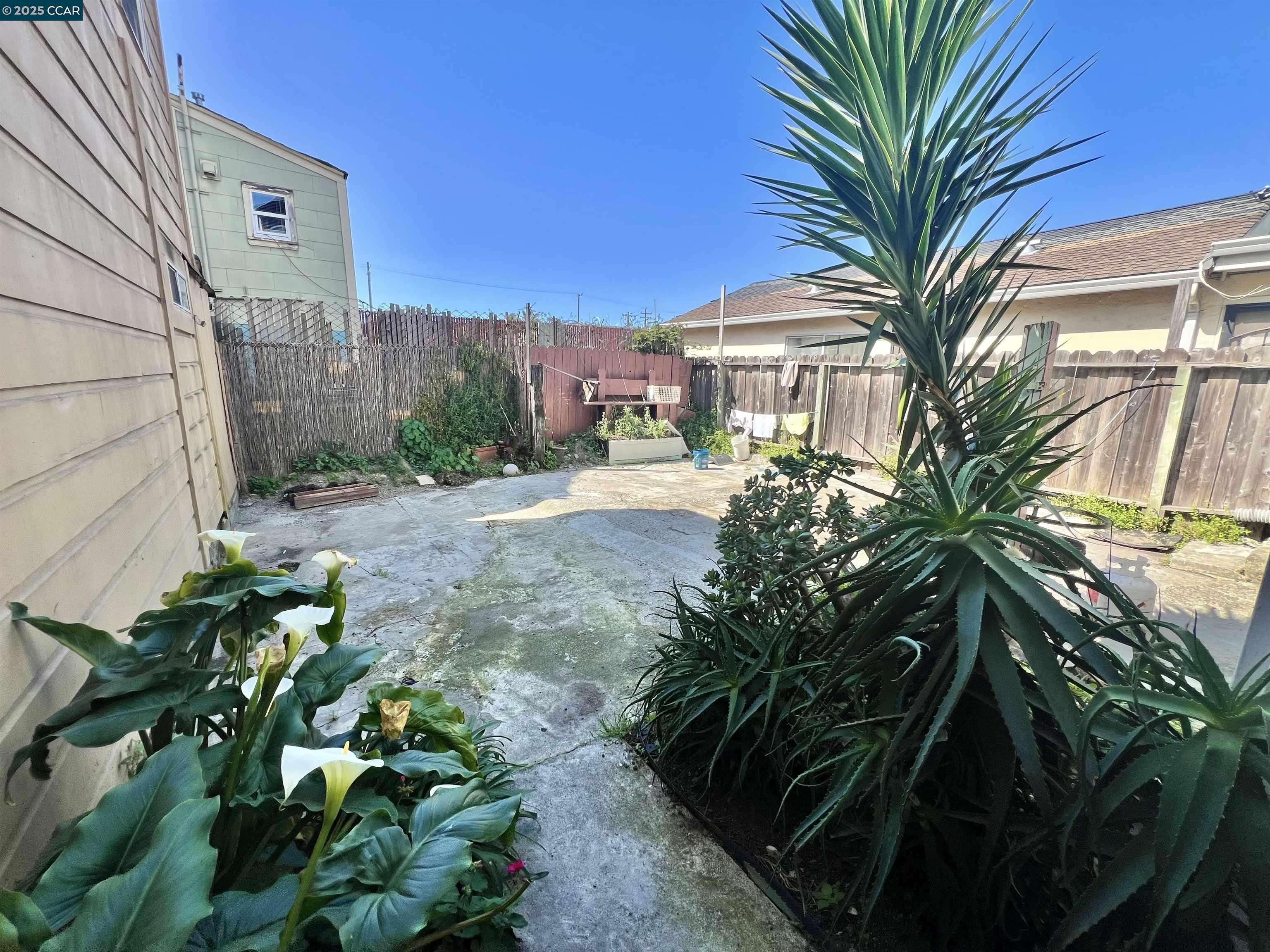 1709 Peralta St # 1709, Oakland, California 94607, 2 Bedrooms Bedrooms, 6 Rooms Rooms,1 BathroomBathrooms,Residential Lease,For Rent,1709 Peralta St # 1709,41105848