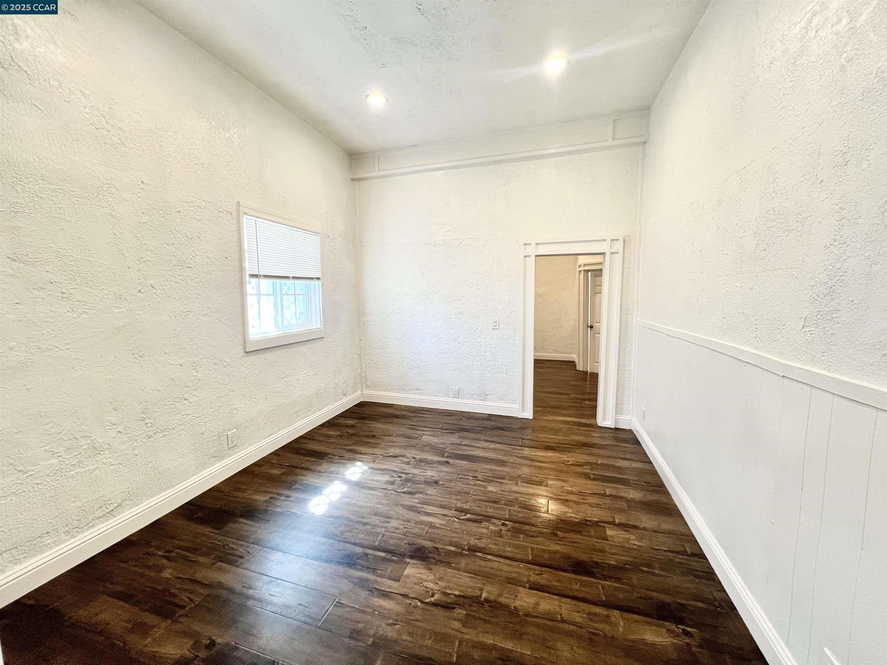 1709 Peralta St # 1709, Oakland, California 94607, 2 Bedrooms Bedrooms, 6 Rooms Rooms,1 BathroomBathrooms,Residential Lease,For Rent,1709 Peralta St # 1709,41105848