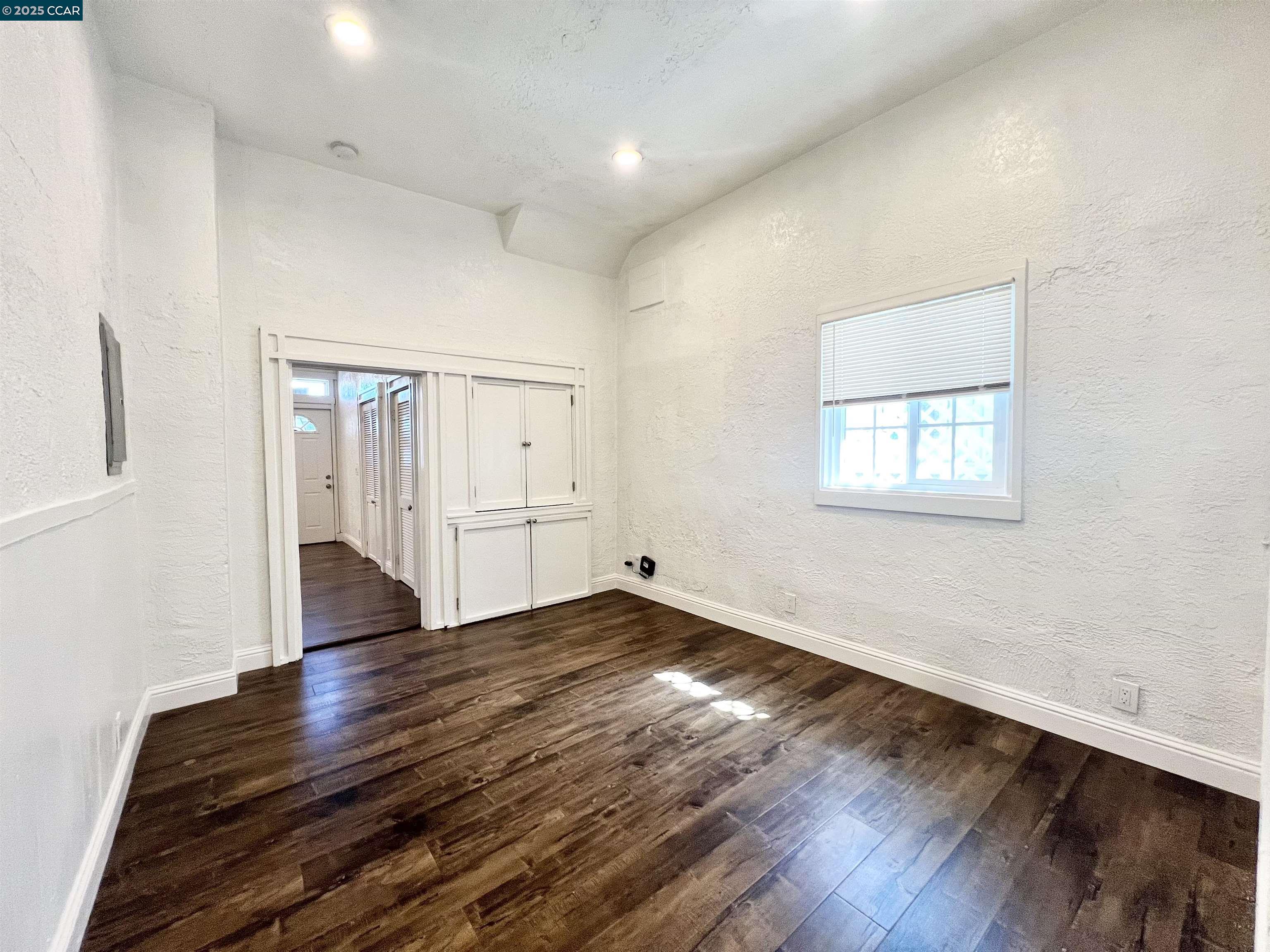 1709 Peralta St # 1709, Oakland, California 94607, 2 Bedrooms Bedrooms, 6 Rooms Rooms,1 BathroomBathrooms,Residential Lease,For Rent,1709 Peralta St # 1709,41105848