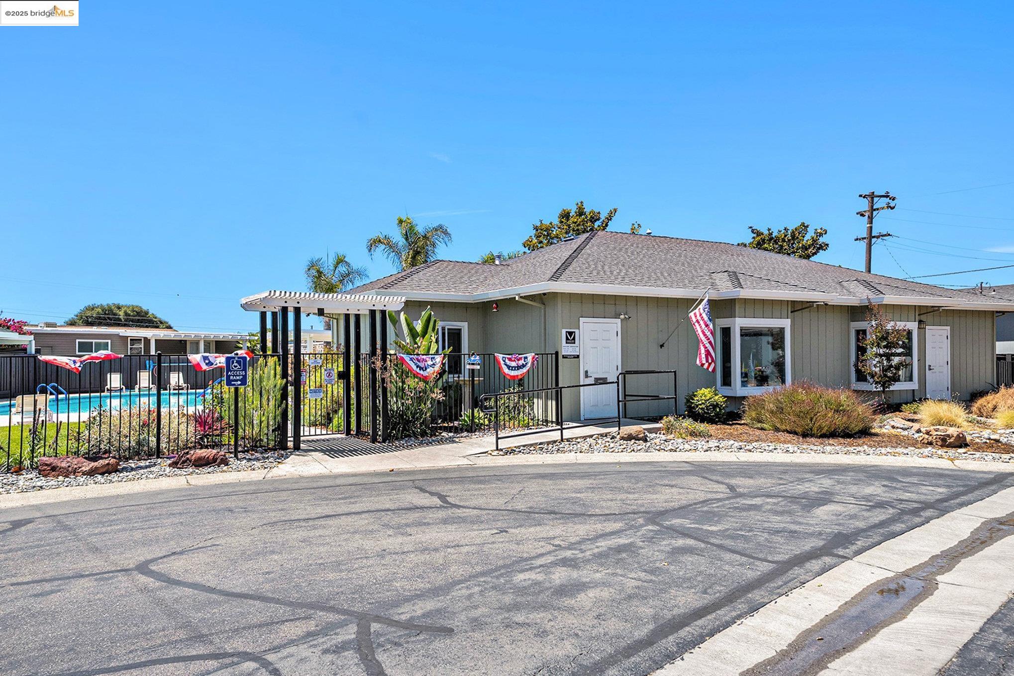 121 Zartop, Oakley, California 94561, 2 Bedrooms Bedrooms, 5 Rooms Rooms,2 BathroomsBathrooms,Manufactured In Park,For Sale,121 Zartop,41105849