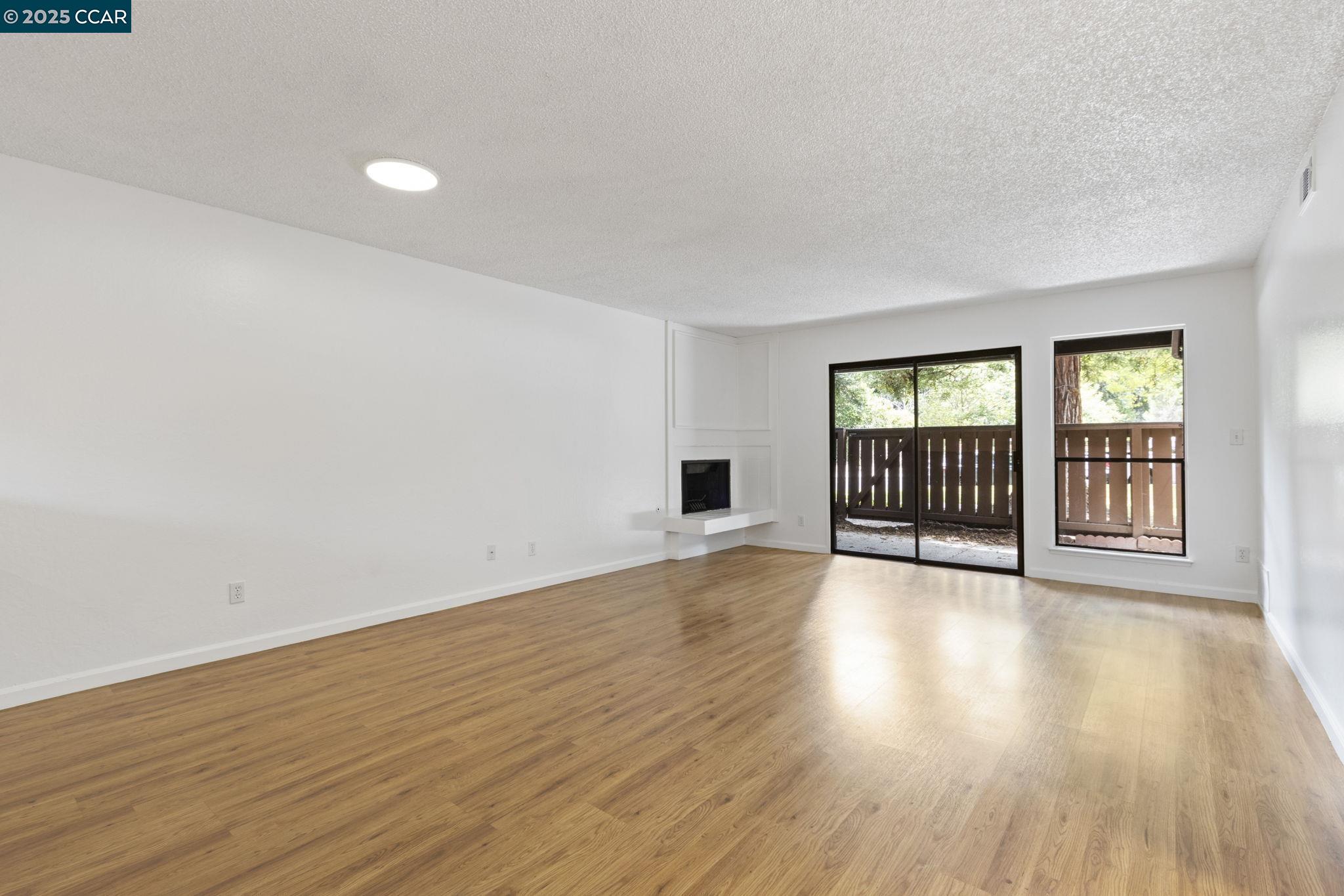 Photo #8: 41105850 Listing: Photo #8